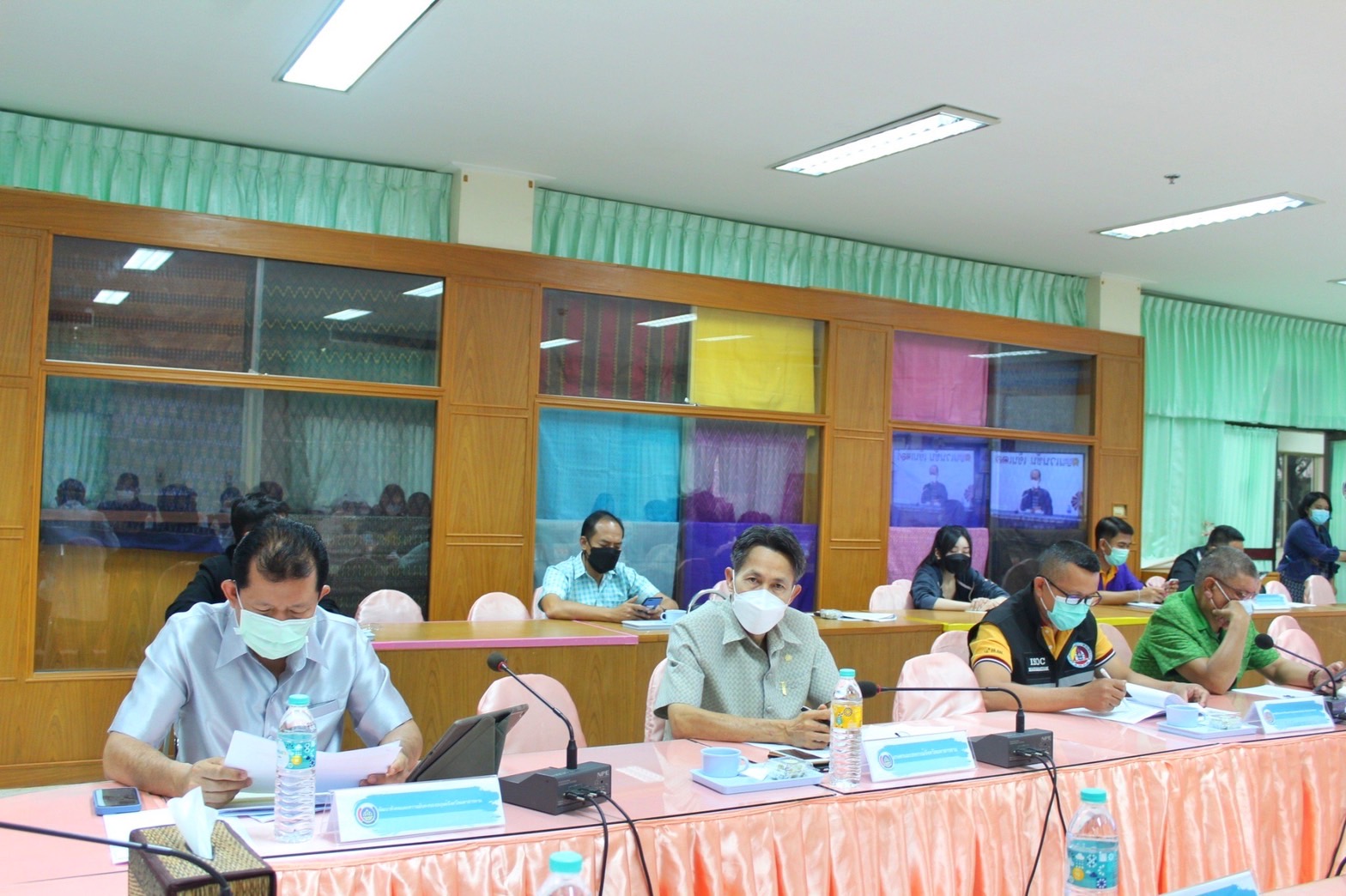 จังหวัดมหาสารคาม ร่วมประชุมเชิงปฏิบัติการเพื่อซักซ้อมแนวทางการขับเคลื่อน ศูนย์อำนวยการขจัดความยากจนและพัฒนาคนทุกช่วงวัยอย่างยั่งยืน ตามหลักปรัชญาของเศรษฐกิจพอเพียง (ศจพ.) ในระดับพื้นที่ ปีงบประมาณ พ.ศ. 2565 (ภาคตะวันออกเฉียงเหนือ)