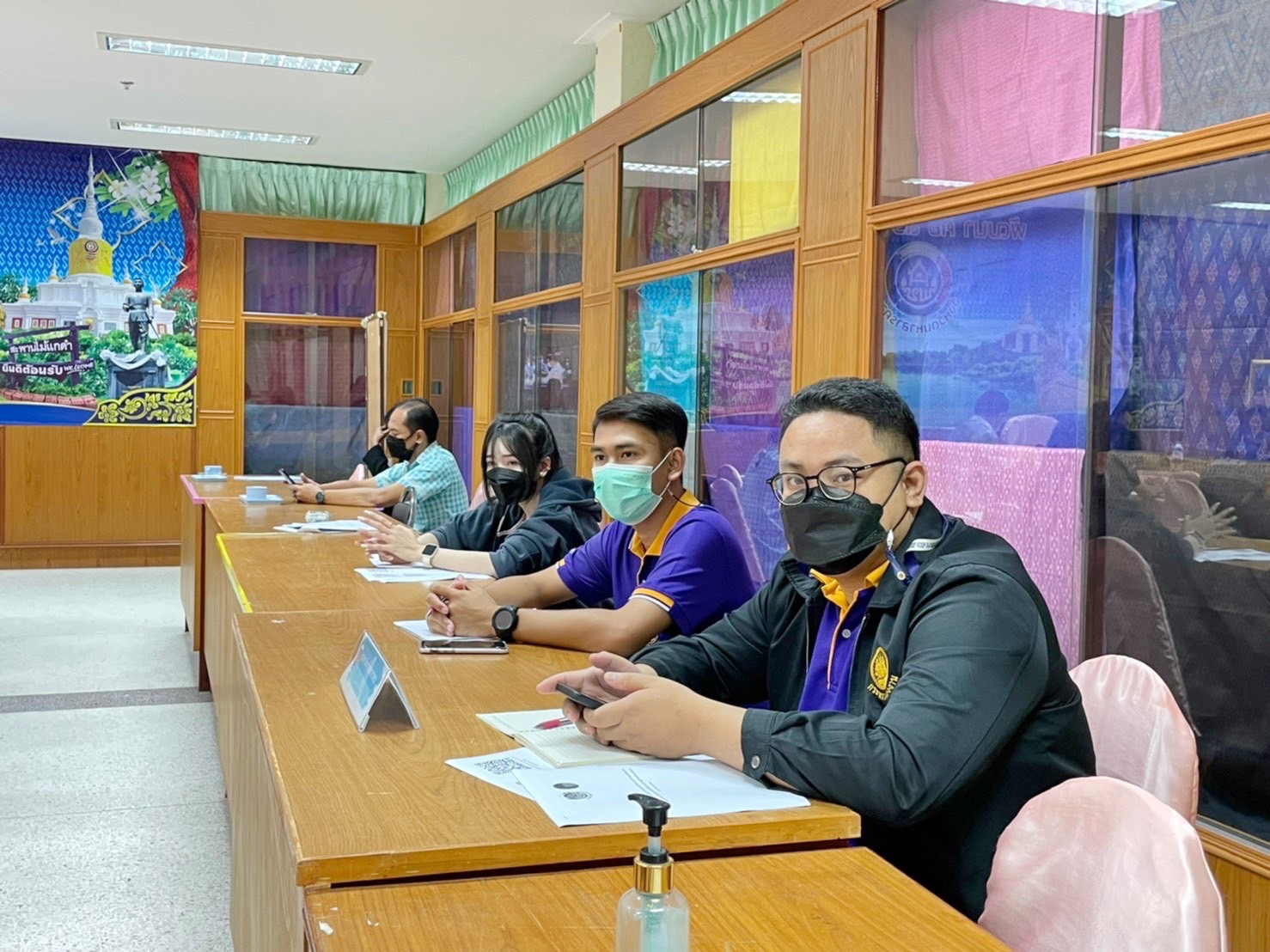 จังหวัดมหาสารคาม ร่วมประชุมเชิงปฏิบัติการเพื่อซักซ้อมแนวทางการขับเคลื่อน ศูนย์อำนวยการขจัดความยากจนและพัฒนาคนทุกช่วงวัยอย่างยั่งยืน ตามหลักปรัชญาของเศรษฐกิจพอเพียง (ศจพ.) ในระดับพื้นที่ ปีงบประมาณ พ.ศ. 2565 (ภาคตะวันออกเฉียงเหนือ)