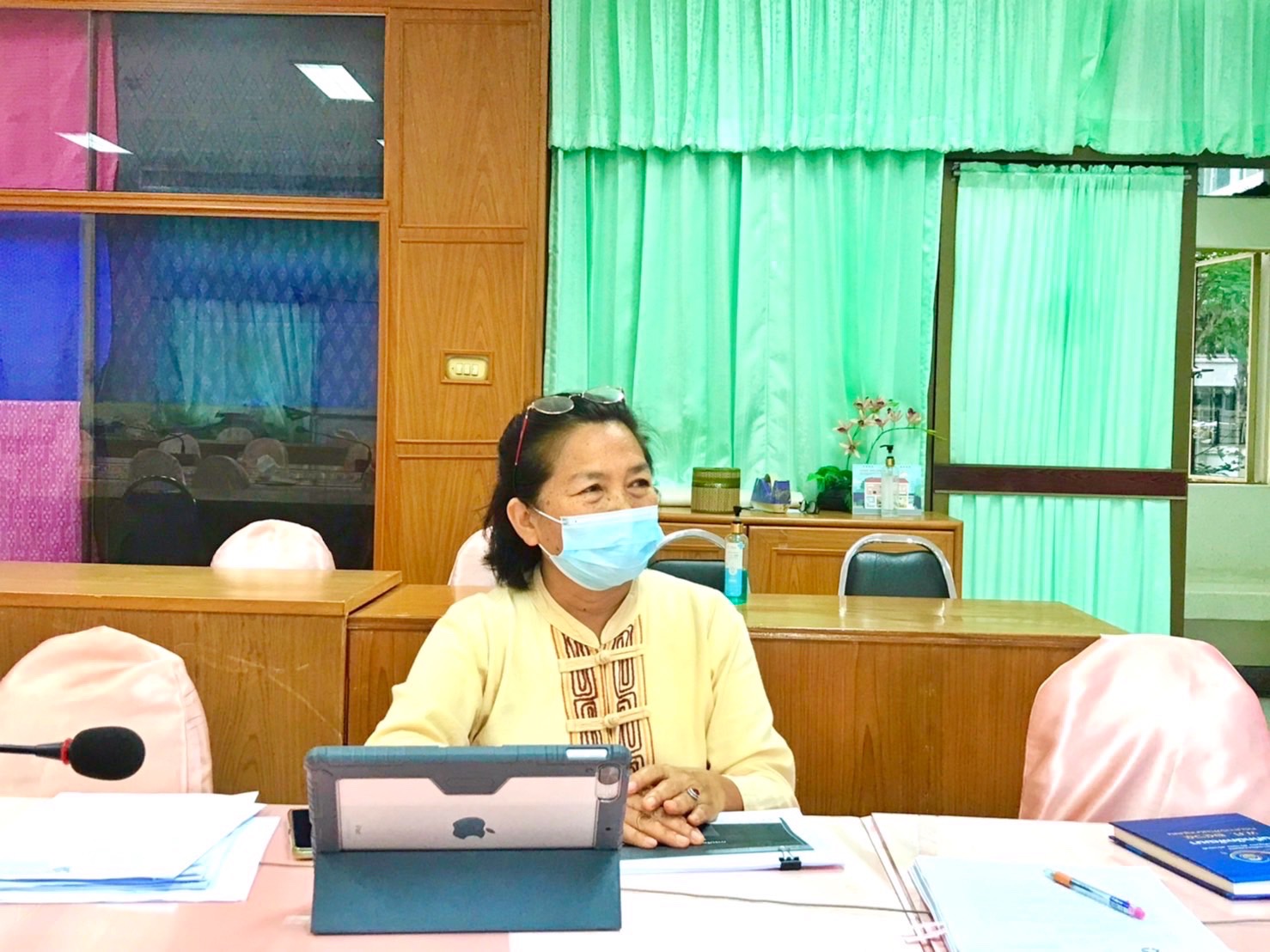 พช.มหาสารคาม ร่วมประชุมสร้างความรู้ความเข้าใจเกี่ยวกับระบบโปรแกรมจัดเก็บ บันทึก และประมวลผลการจัดเก็บข้อมูล จปฐ. 2565 (eBMN) และการเผยแพร่ประชาสัมพันธ์ฯ ผ่านระบบวีดิทัศน์ทางไกล (Video Conference)