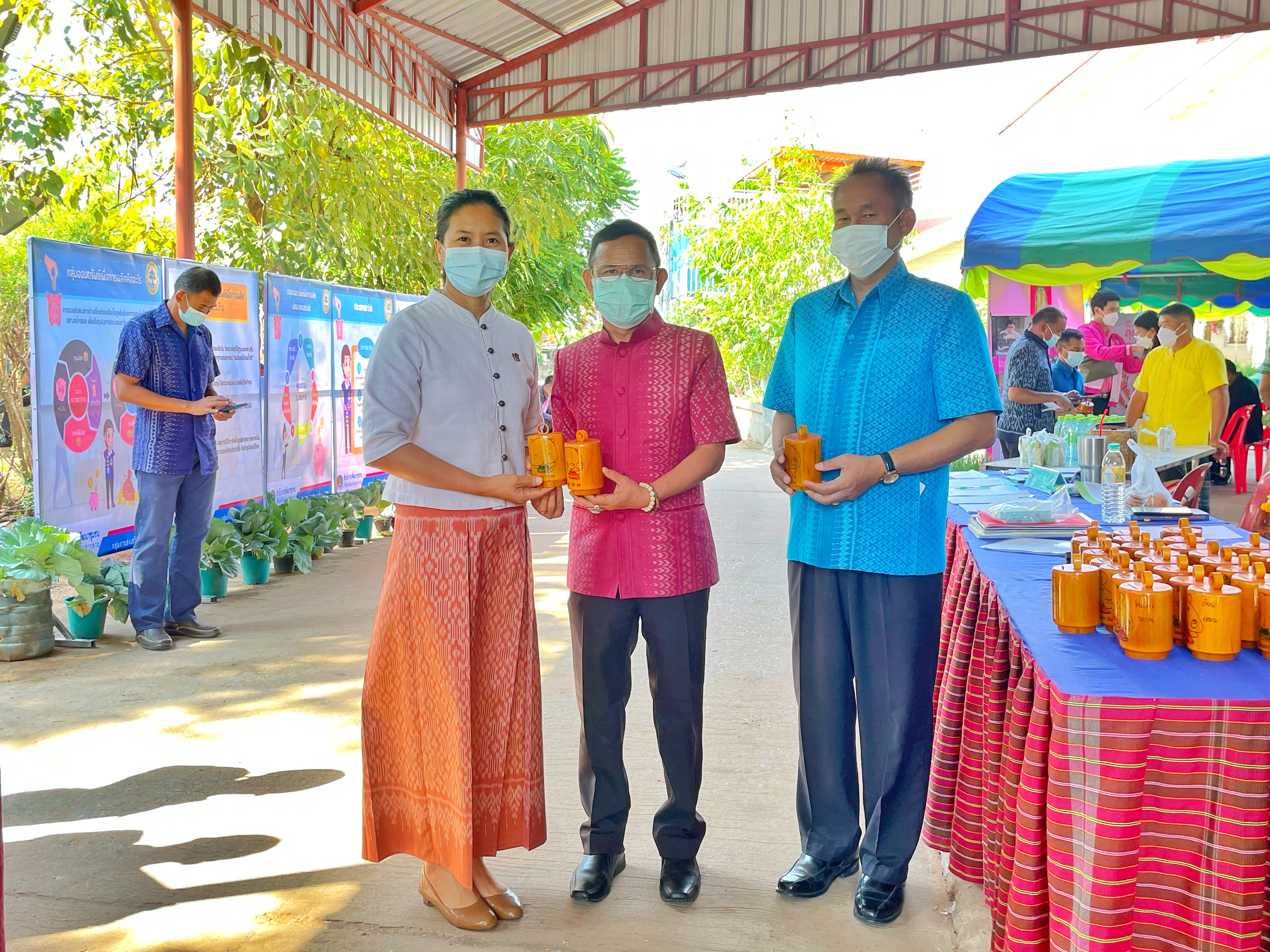 ผู้ว่าราชการจังหวัดมหาสารคามเปิดงานมหกรรมการออมลดความเหลื่อมล้ำของประชาชนและประกาศวาระการส่งเสริมการออมภาคประชาชน