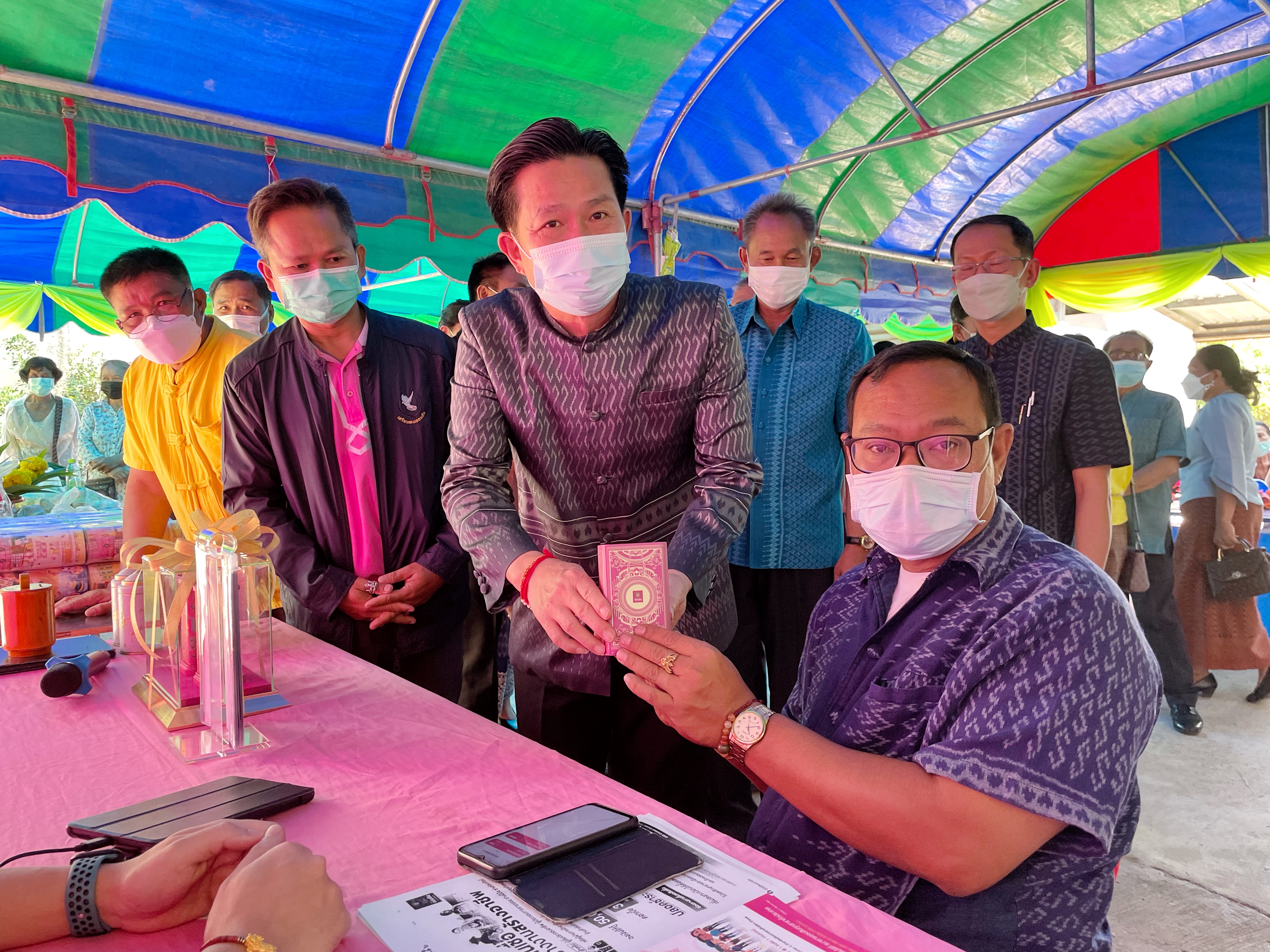 ผู้ว่าราชการจังหวัดมหาสารคามเปิดงานมหกรรมการออมลดความเหลื่อมล้ำของประชาชนและประกาศวาระการส่งเสริมการออมภาคประชาชน