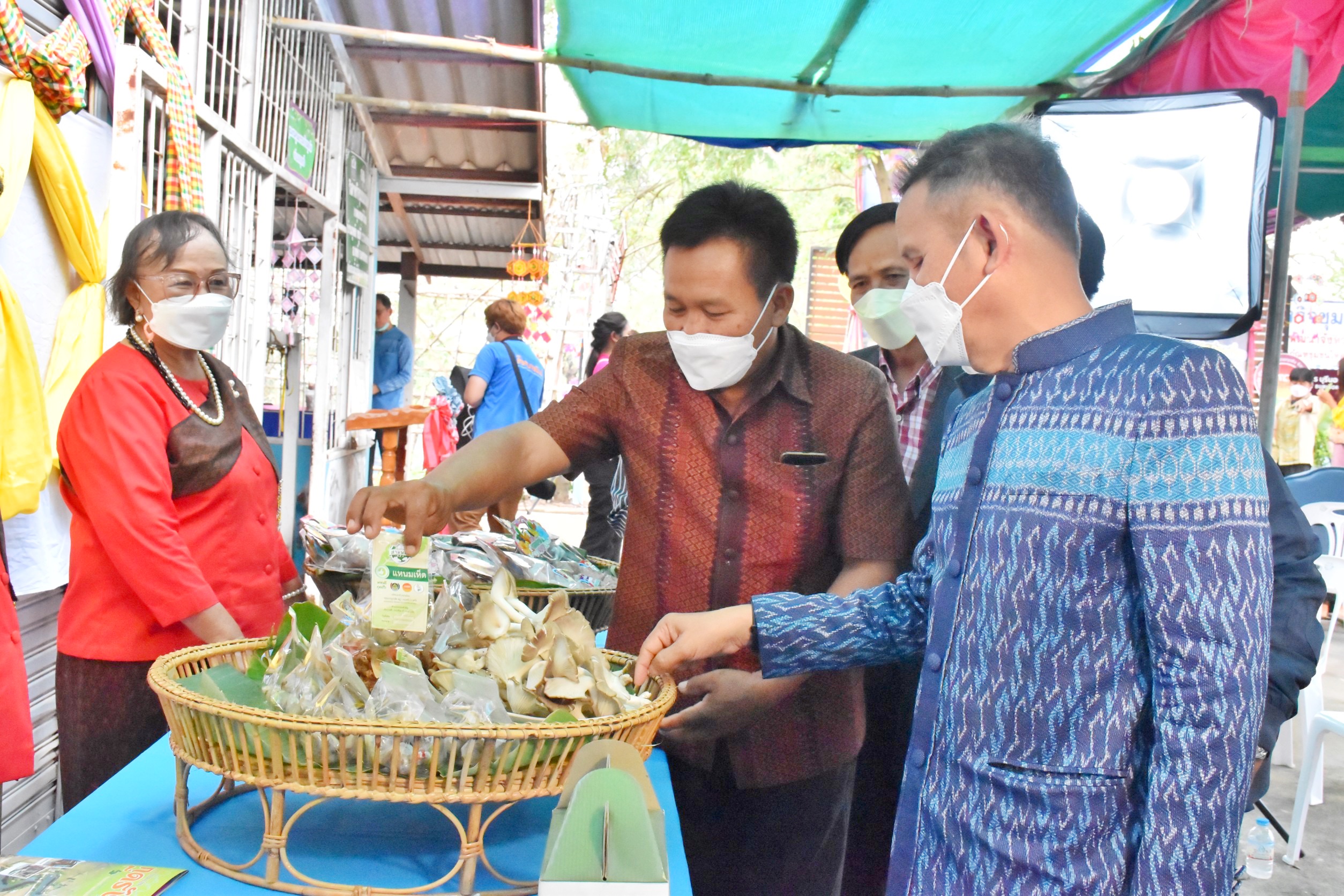 นายวสันต์ ชิงชนะ ผู้ตรวจราชการกรมการพัฒนาชุมชน เปิดงานโครงการส่งเสริมการท่องเที่ยวเชิงสร้างสรรค์และวัฒนธรรม