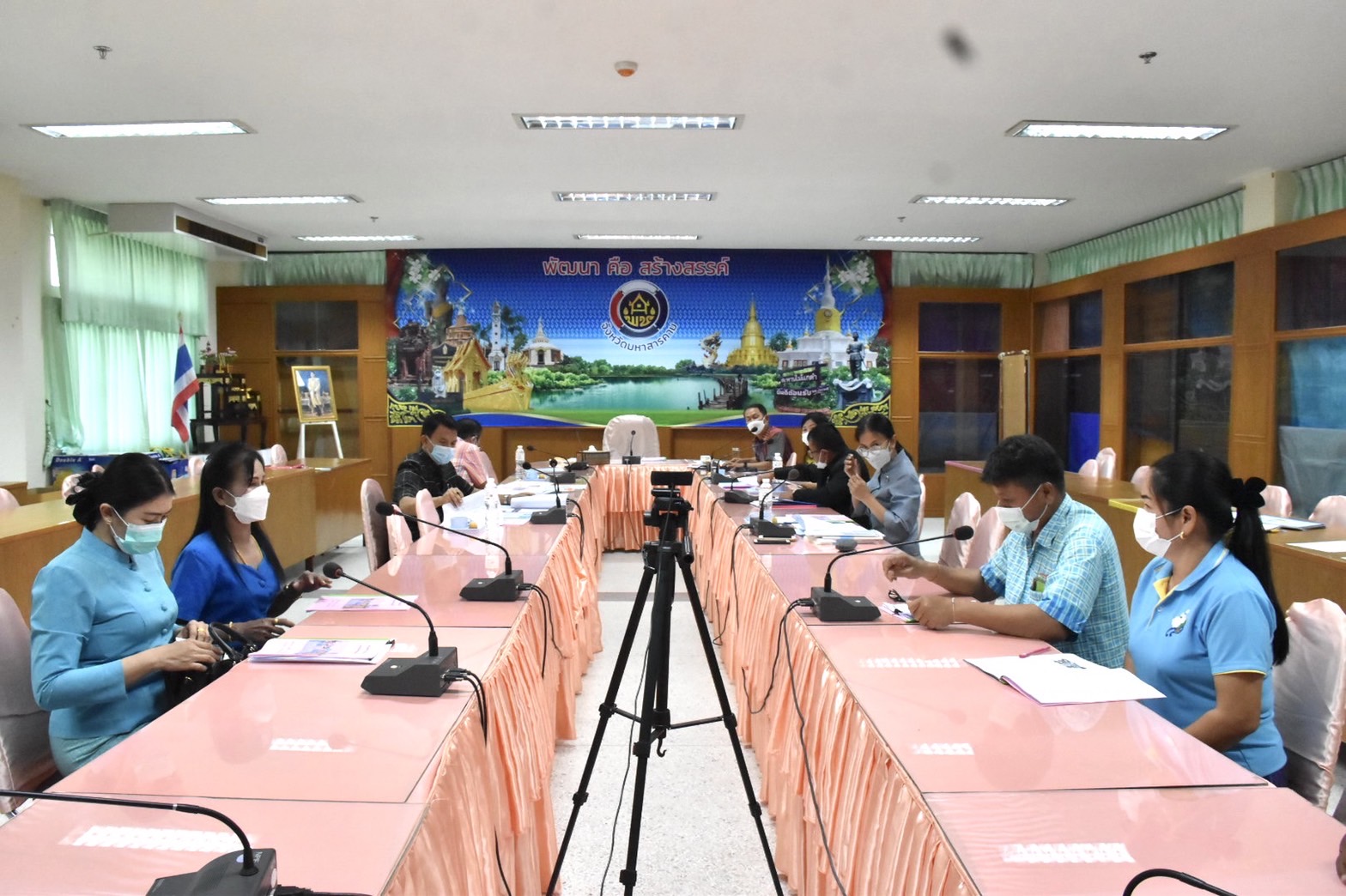 จังหวัดมหาสารคามประกวดหมู่บ้านกองทุนแม่ของแผ่นดินดีเด่นระดับจังหวัด ประจำปี 2565 ผ่านระบบ Zoom Cloud Meeting
