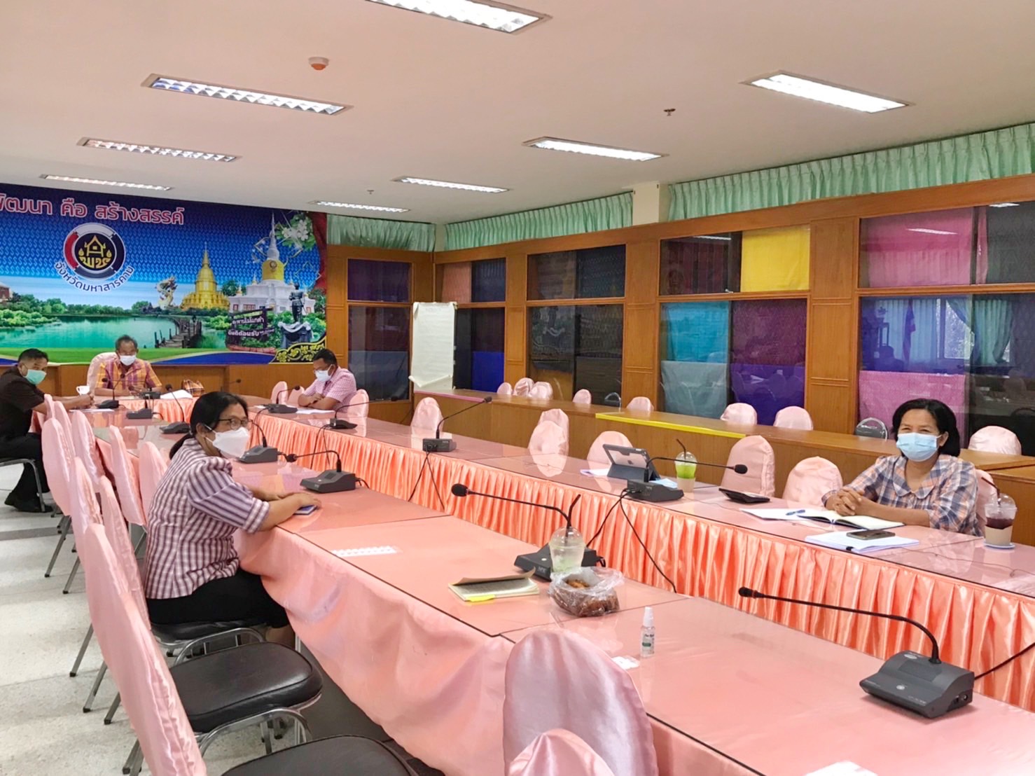 พช.มหาสารคาม: ร่วมประชุมขับเคลื่อนการขจัดความยากจนและพัฒนา คนทุกช่วงวัยอย่างยั่งยืน ในระดับพื้นที่ ผ่านระบบ Video Conference