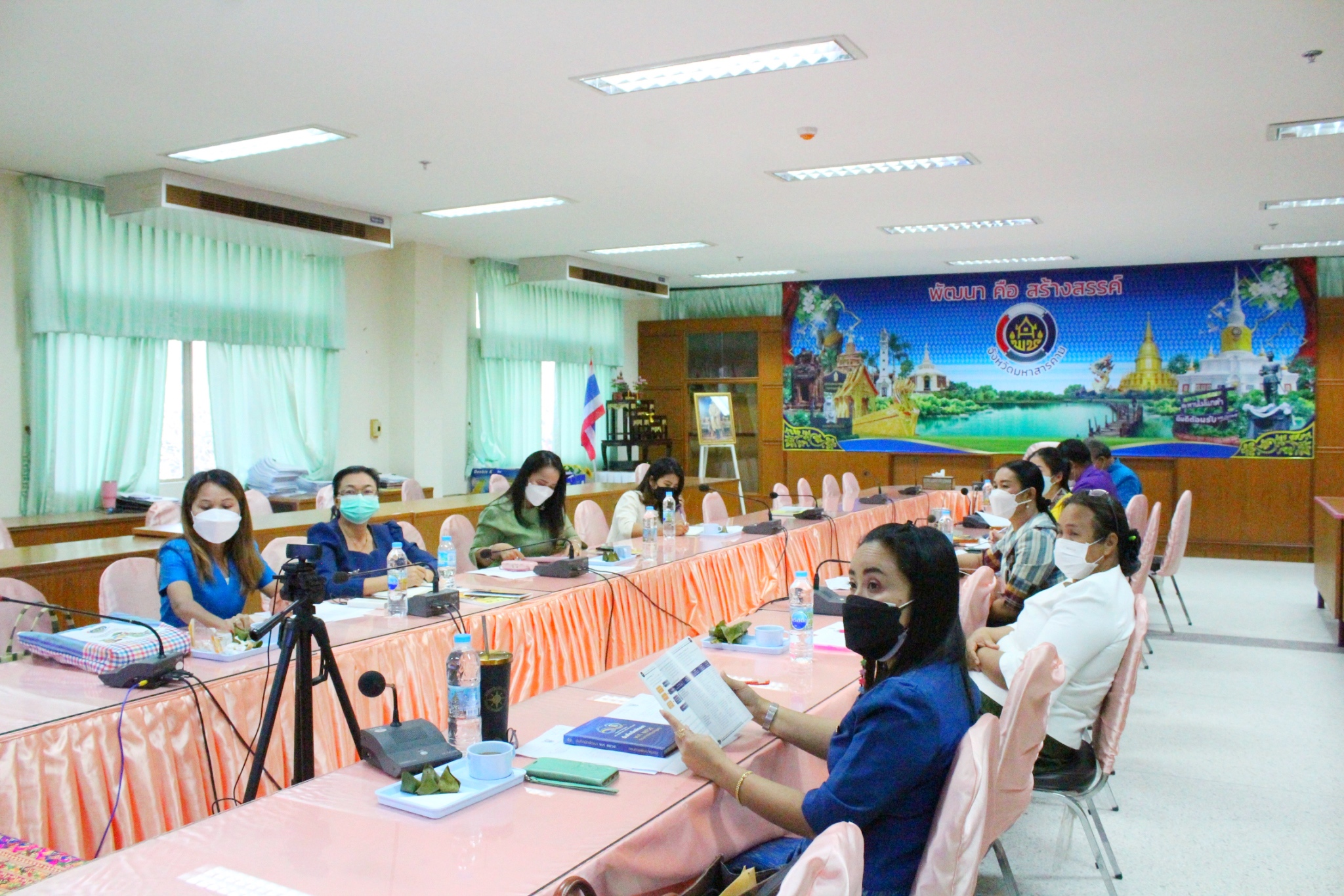 พช.มหาสารคาม ร่วมประชุมชี้แจงการใช้งานระบบOTOP Big Data และการลงทะเบียนผู้ผลิต ผู้ประกอบการ OTOP ผ่านระบบออนไลน์ (Zoom Cloud Meeting)