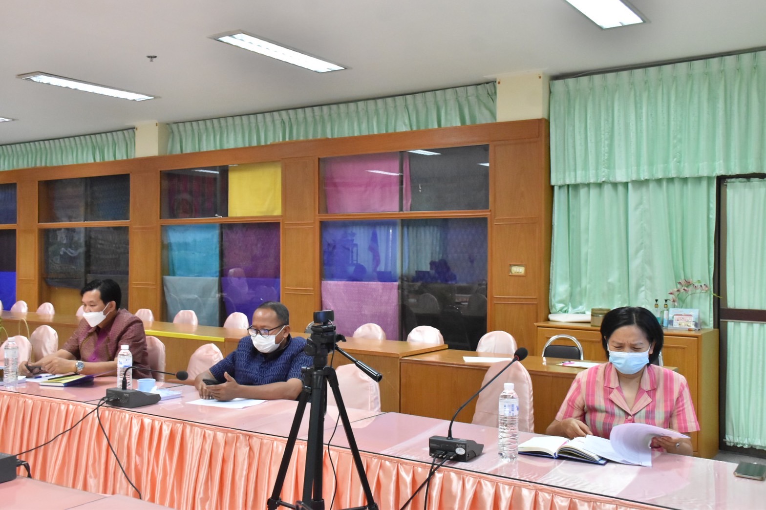 พช.มหาสารคาม ร่วมประชุมการฝึกอบรมโครงการสร้างองค์กรแห่งการเรียนรู้ สู่พัฒนาชุมชนแห่งการเรียนรู้ผ่านสื่ออิเล็กทรอนิกส์ (ระบบ Zoom Cloud Meeting)?