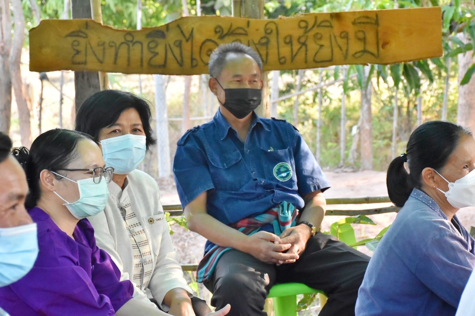 รองอธิบดี พช.(นายสุรศักดิ์ อักษรกุล) พร้อมคณะ ลงพื้นที่ติดตามผลการดำเนินโครงการ “โคก หนอง นา พช.” จ.มหาสารคาม พร้อมเยี่ยมชมตลาดถนนคนเดินออนซอนกันทรวิชัย ที่จัดขึ้นตามนโยบายการส่งเสริมและกระตุ้นเศรษฐกิจฐานรากของรัฐบาล