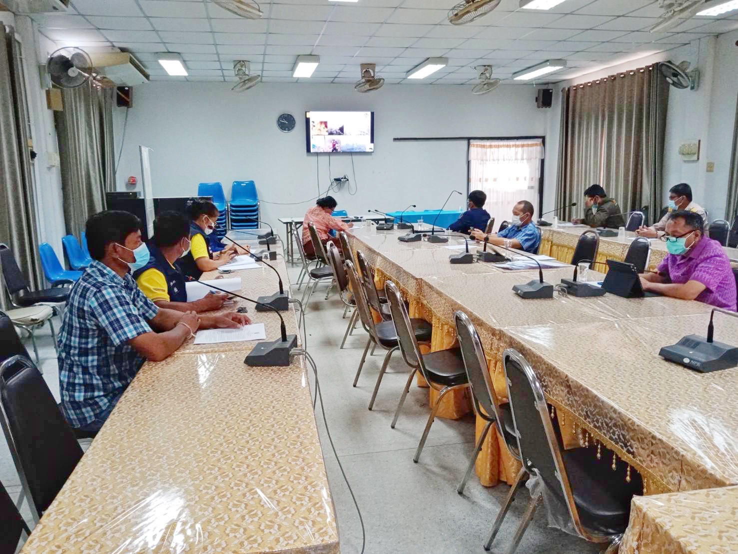จังหวัดมหาสารคาม ร่วมประชุมเชิงปฏิบัติการเพื่อซักซ้อมแนวทางการขับเคลื่อน ศูนย์อำนวยการขจัดความยากจนและพัฒนาคนทุกช่วงวัยอย่างยั่งยืน ตามหลักปรัชญาของเศรษฐกิจพอเพียง (ศจพ.) ในระดับพื้นที่ ปีงบประมาณ พ.ศ. 2565 (ภาคตะวันออกเฉียงเหนือ)