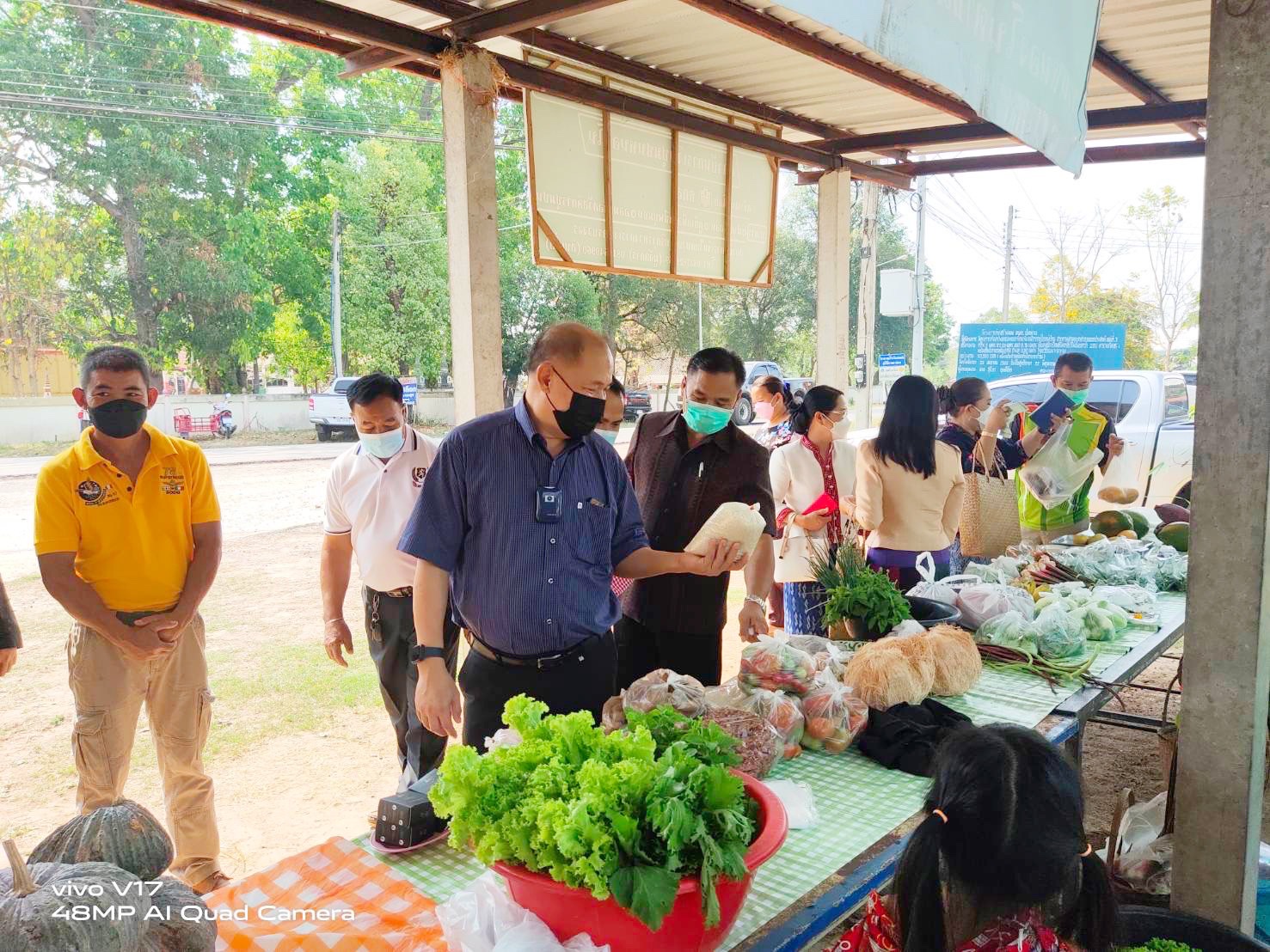 พช.มหาสารคาม รวมพลังสตรี ส่งเสริมช่องทางการตลาดผลิตภัณฑ์กลุ่มอาชีพสมาชิกกองทุนพัฒนาบทบาทสตรี ณ ตลาดไทบ้าน อำเภอนาเชือก
