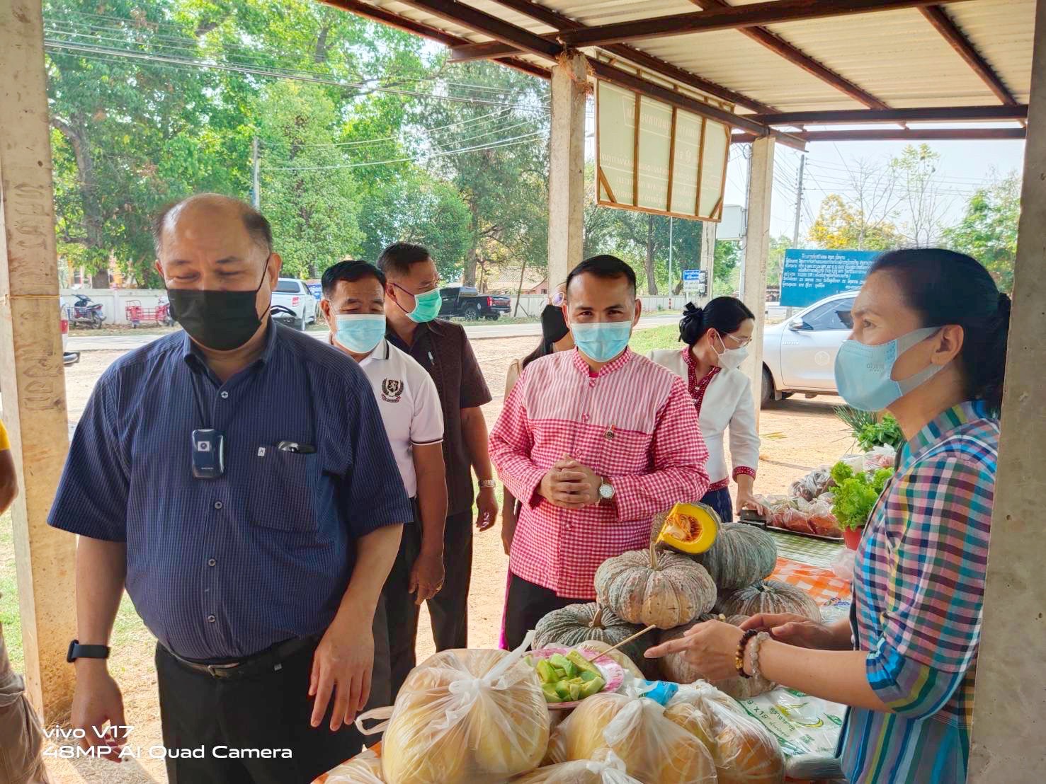 พช.มหาสารคาม รวมพลังสตรี ส่งเสริมช่องทางการตลาดผลิตภัณฑ์กลุ่มอาชีพสมาชิกกองทุนพัฒนาบทบาทสตรี ณ ตลาดไทบ้าน อำเภอนาเชือก