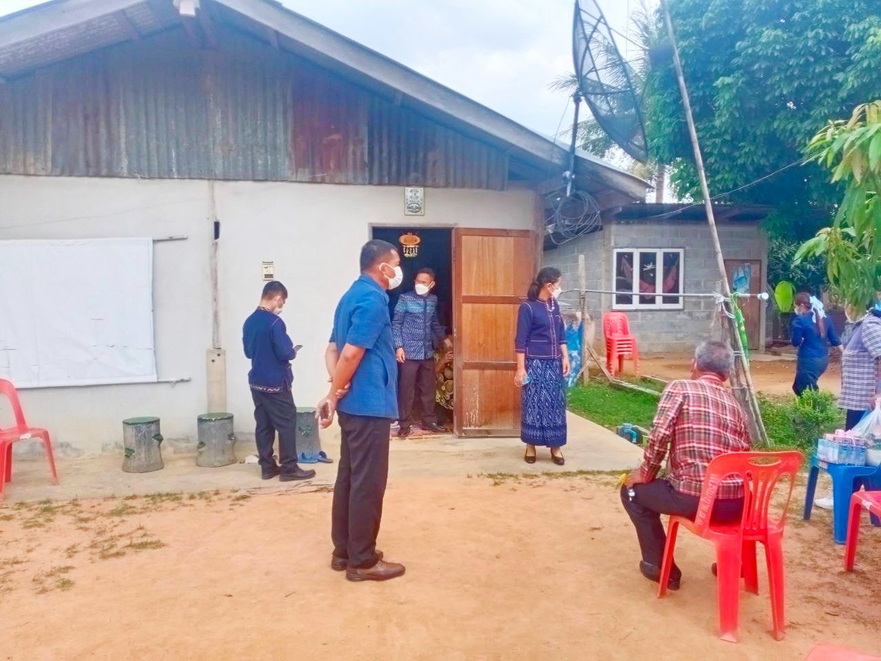 ผู้ตรวจราชการกรมการพัฒนาชุมชน ผนึกกำลังทีมปฏิบัติการแก้จน จ.มหาสารคาม ลงพื้นที่เคาะประตูช่วยเหลือครัวเรือนยากจนตามฐานข้อมูล TPMAP