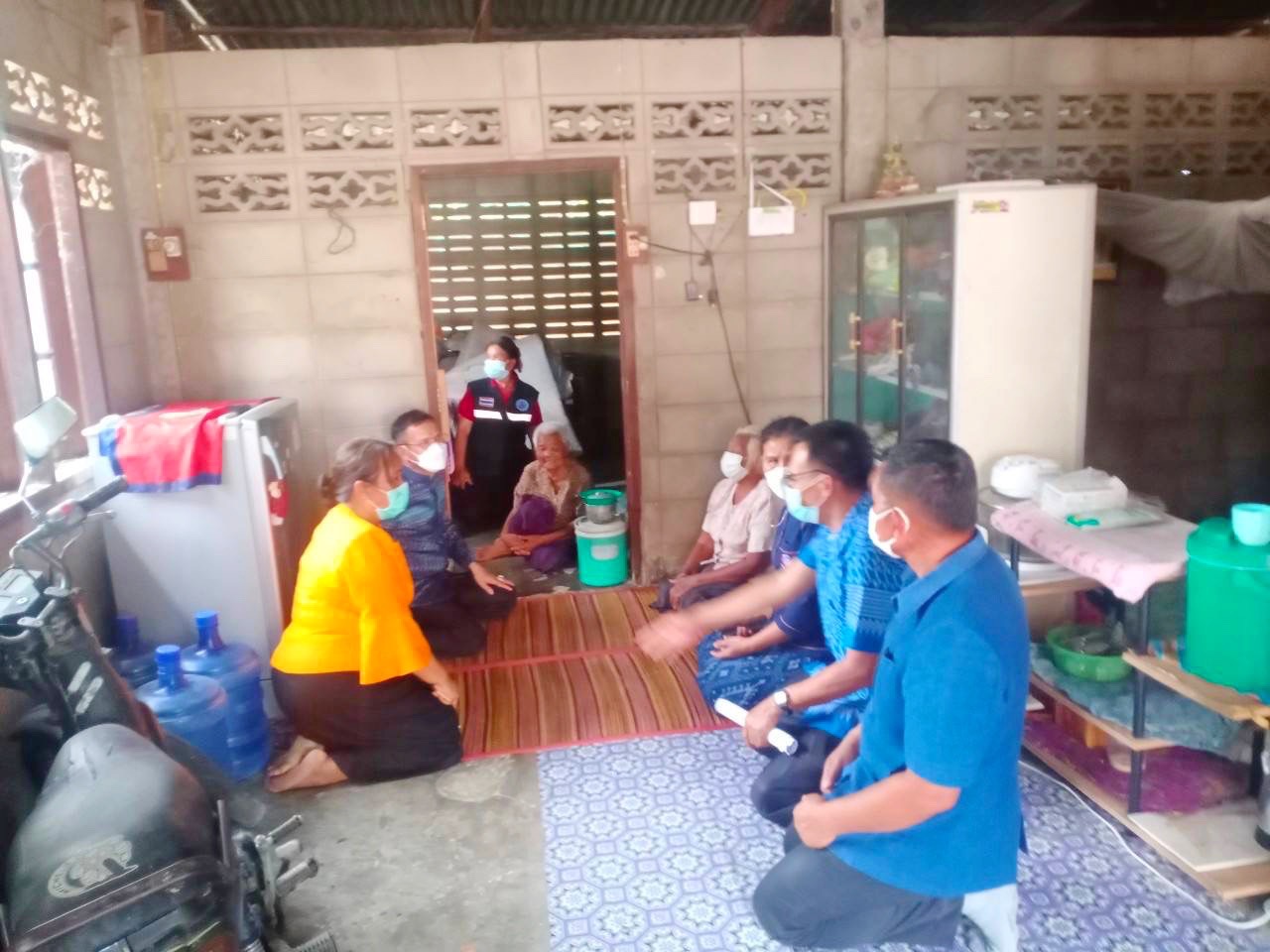 ผู้ตรวจราชการกรมการพัฒนาชุมชน ผนึกกำลังทีมปฏิบัติการแก้จน จ.มหาสารคาม ลงพื้นที่เคาะประตูช่วยเหลือครัวเรือนยากจนตามฐานข้อมูล TPMAP