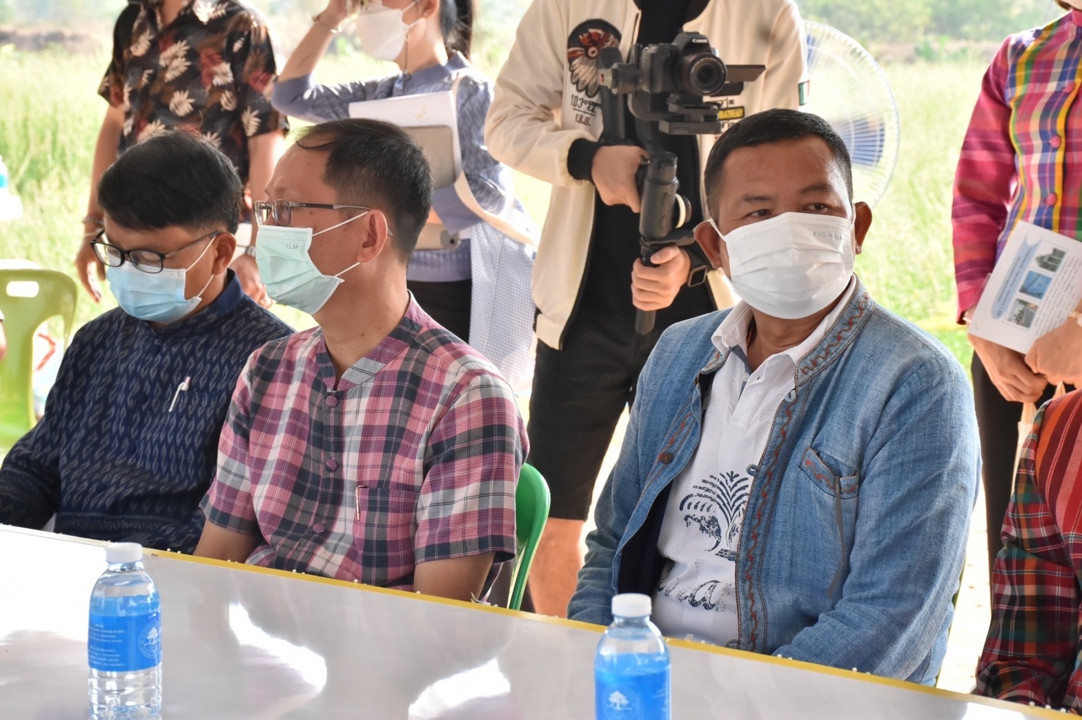 รองอธิบดี พช.(นายสุรศักดิ์ อักษรกุล) พร้อมคณะ ติดตามการดำเนินงานกลุ่มออมทรัพย์เพื่อการผลิต พื้นที่จังหวัดมหาสารคาม