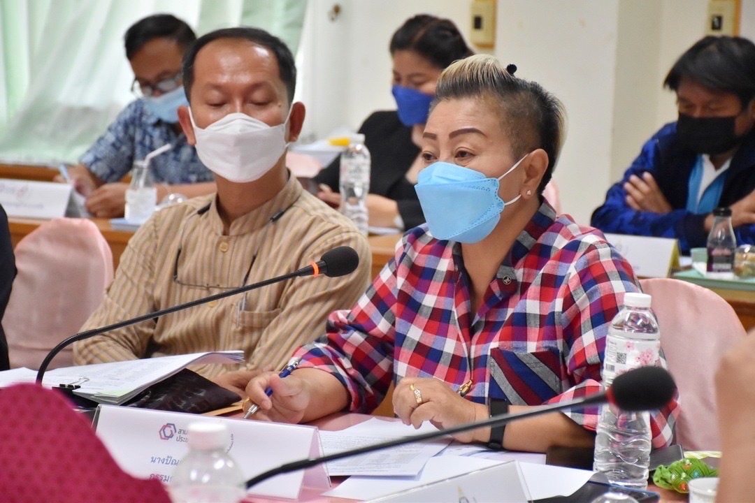 ทีมผู้บริหารกรมการพัฒนาชุมชน ร่วมประชุมเพื่อรับฟังผลการขับเคลื่อนการดำเนินงานบริษัท ประชารัฐรักสามัคคีมหาสารคาม(วิสาหกิจเพื่อสังคม) จำกัด