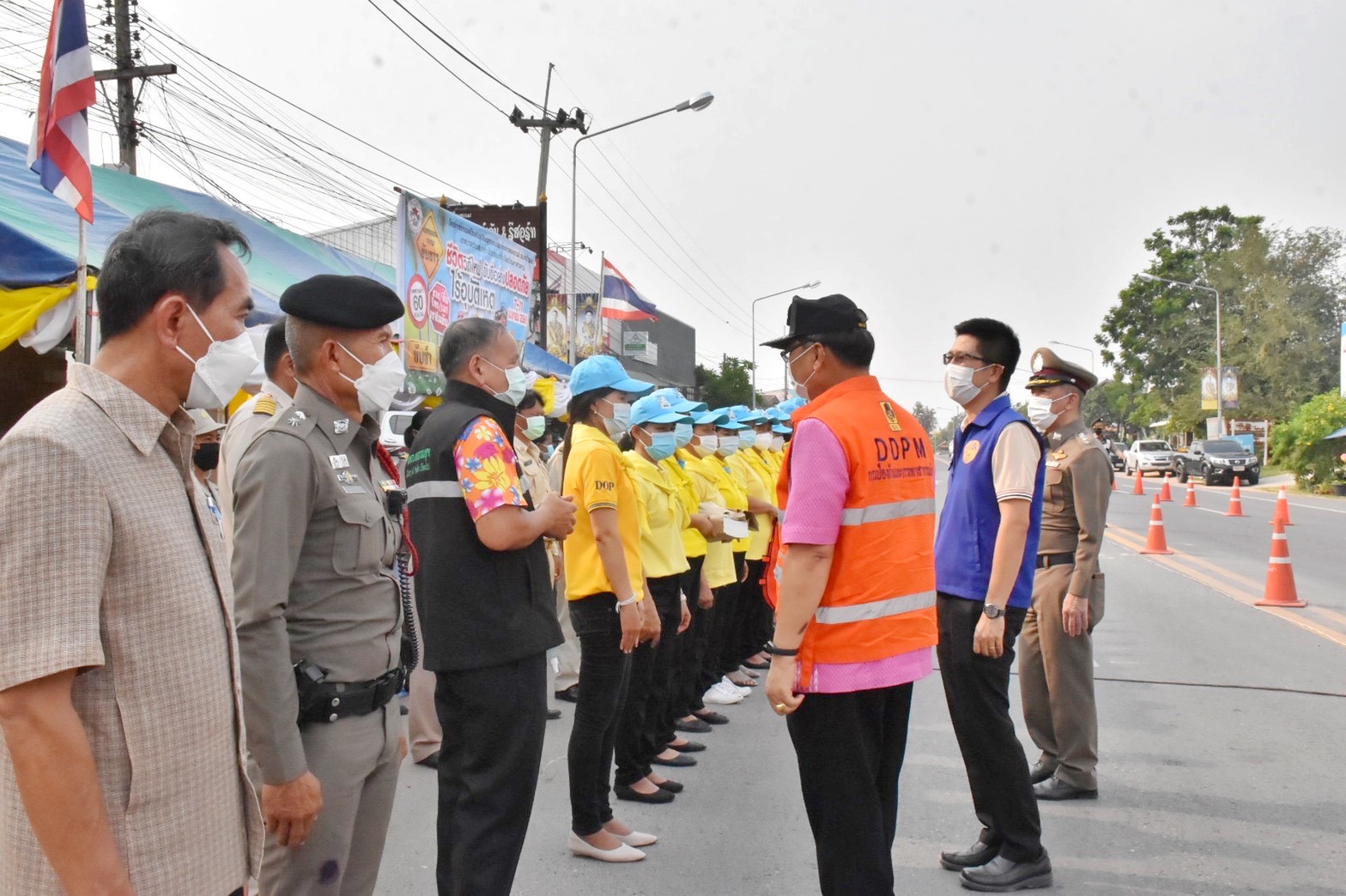 พช.มหาสารคาม ร่วมออกนิเทศและตรวจเยี่ยมจุดตรวจบริการประชาชน