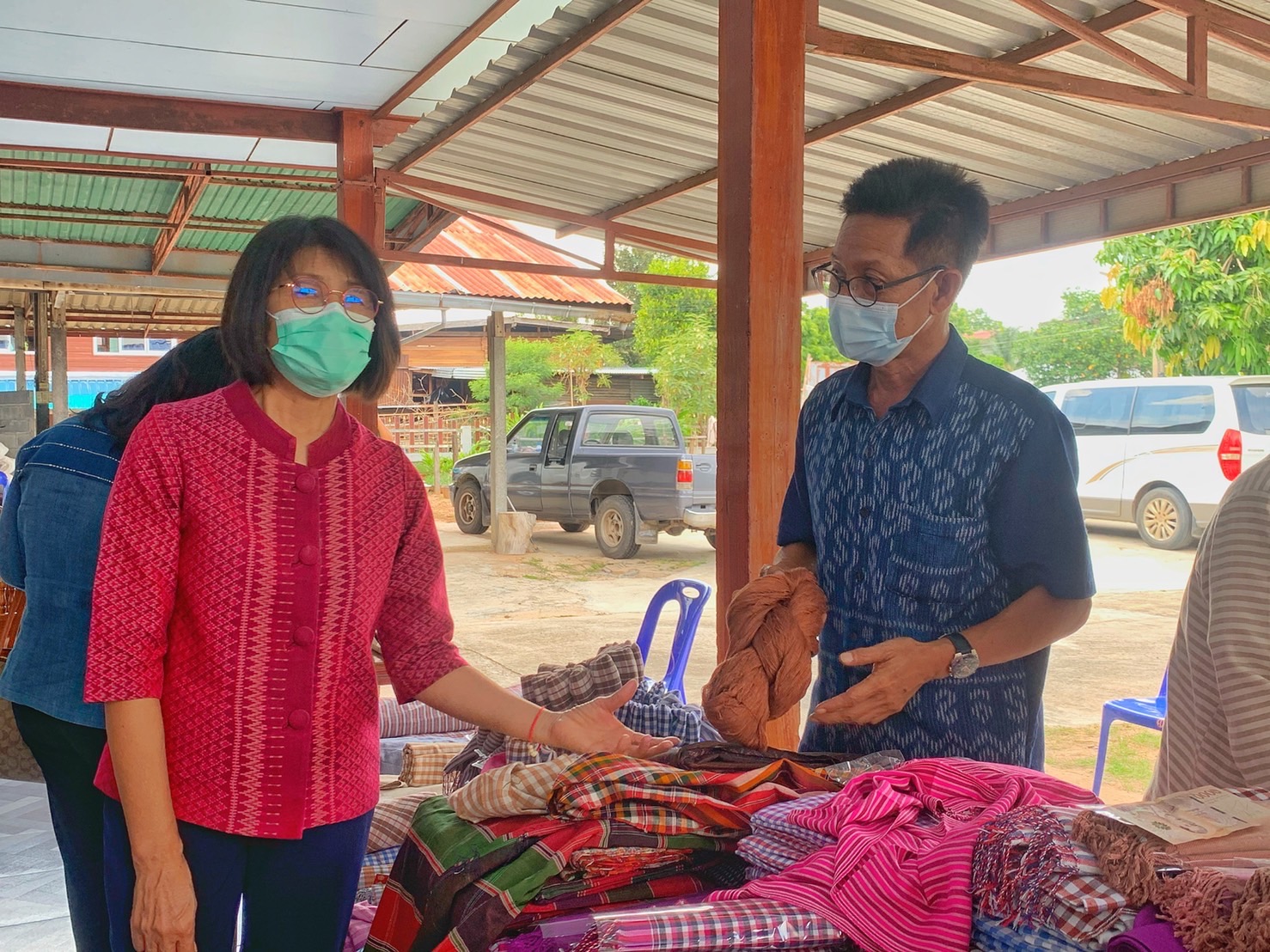 รองอธิบดีกรมการพัฒนาชุมชน นำทีมผู้บริหาร พช. ลงพื้นที่ติดตามการดำเนินงานบริษัท ประชารัฐรักสามัคคีมหาสารคาม(วิสาหกิจเพื่อสังคม) จำกัด