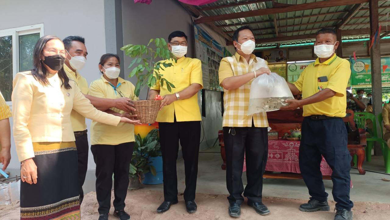 นายธรรมนูญ  แก้วคำ รองผู้ว่าราชการจังหวัดมหาสารคาม เยี่ยมชม ศูนย์ผู้นำจิตอาสาพัฒนาชุมชน ตำบลเขวาไร่ อำเภอนาเชือก