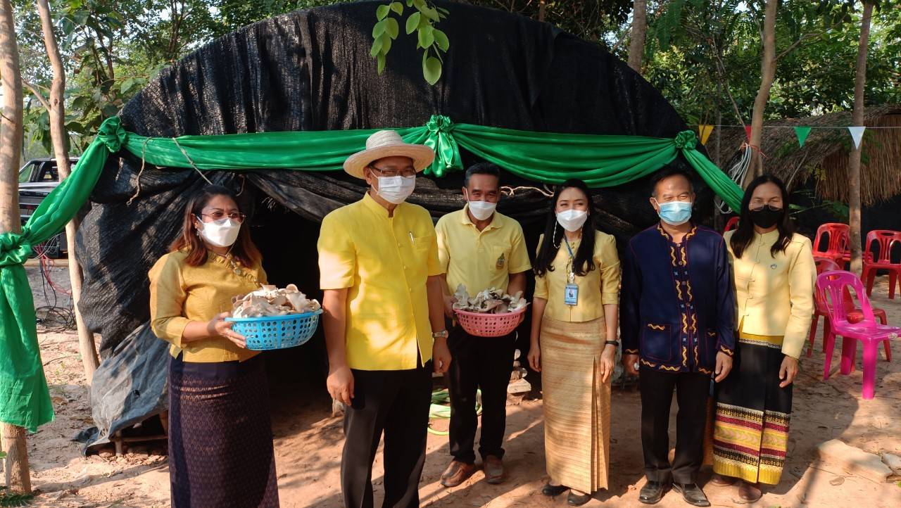 นายธรรมนูญ  แก้วคำ รองผู้ว่าราชการจังหวัดมหาสารคาม เยี่ยมชม ศูนย์ผู้นำจิตอาสาพัฒนาชุมชน ตำบลเขวาไร่ อำเภอนาเชือก
