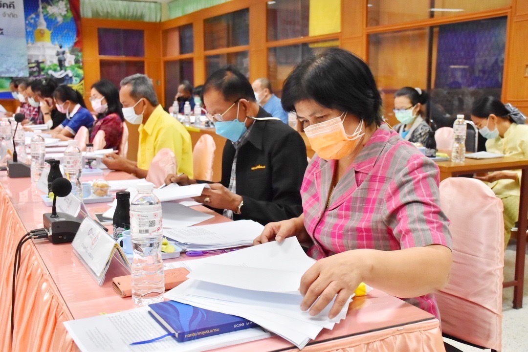 ทีมผู้บริหารกรมการพัฒนาชุมชน ร่วมประชุมเพื่อรับฟังผลการขับเคลื่อนการดำเนินงานบริษัท ประชารัฐรักสามัคคีมหาสารคาม(วิสาหกิจเพื่อสังคม) จำกัด
