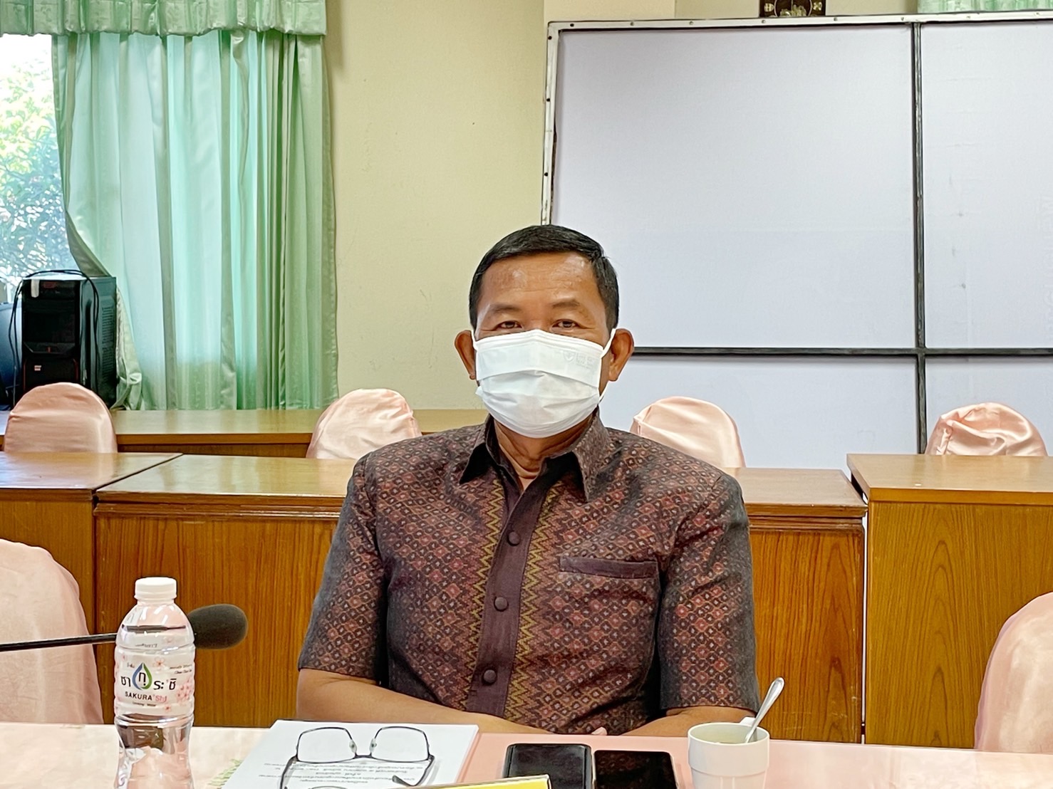 พช.มหาสารคามเข้ารับการประชุมชี้แจงแนวทางการดำเนินงานโครงการพัฒนาชุมชนใสสะอาด ประจำปีงบประมาณ พศ. 2565 ผ่านระบบ Video Conference และผ่านระบบทีวี พช.