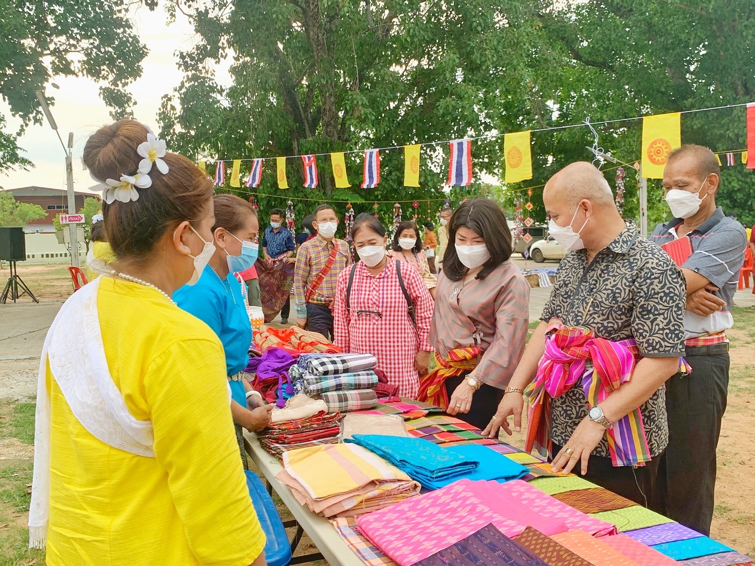 รองอธิบดีกรมการพัฒนาชุมชน นำทีมผู้บริหาร พช. ลงพื้นที่ติดตามการดำเนินงานบริษัท ประชารัฐรักสามัคคีมหาสารคาม(วิสาหกิจเพื่อสังคม) จำกัด