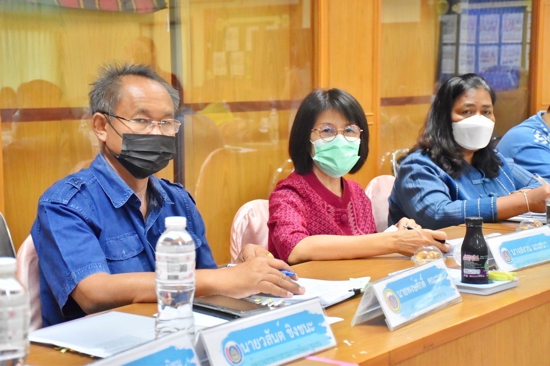 ทีมผู้บริหารกรมการพัฒนาชุมชน ร่วมประชุมเพื่อรับฟังผลการขับเคลื่อนการดำเนินงานบริษัท ประชารัฐรักสามัคคีมหาสารคาม(วิสาหกิจเพื่อสังคม) จำกัด