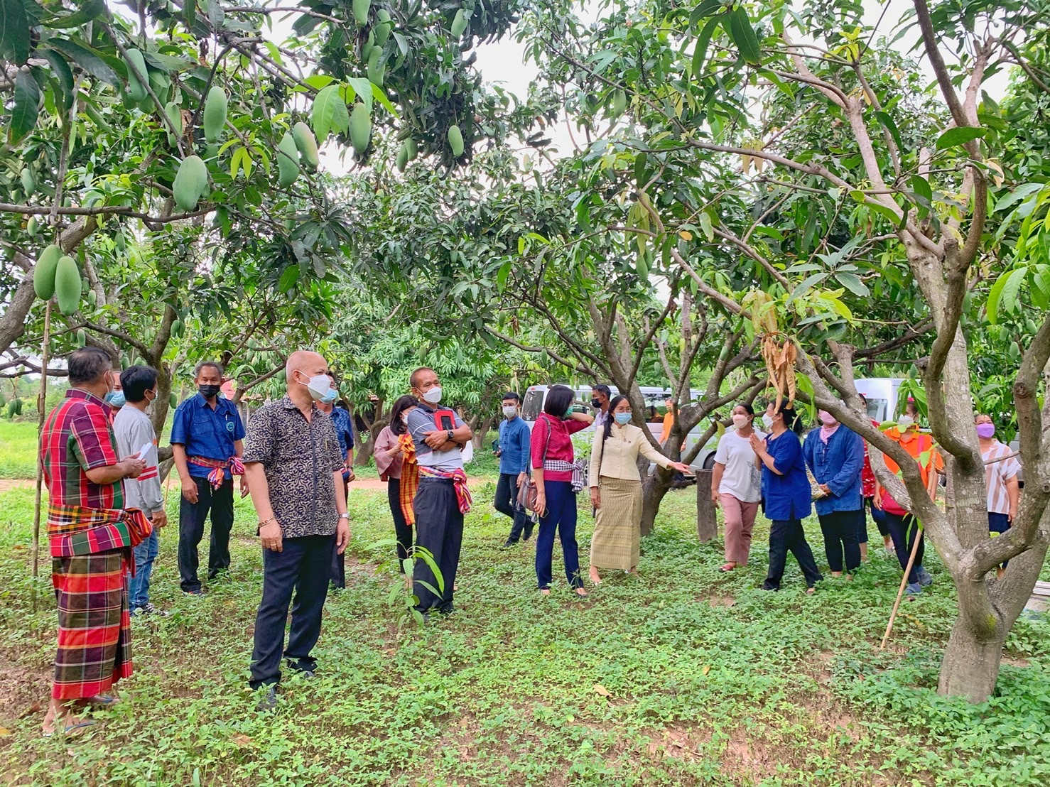 รองอธิบดีกรมการพัฒนาชุมชน นำทีมผู้บริหาร พช. ลงพื้นที่ติดตามการดำเนินงานบริษัท ประชารัฐรักสามัคคีมหาสารคาม(วิสาหกิจเพื่อสังคม) จำกัด