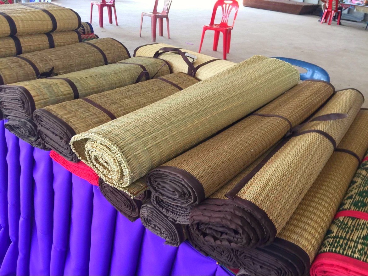พช.มหาสารคาม ร่วมให้การต้อนรับราชเลขานุการในพระองค์ สมเด็จพระกนิษฐาธิราชเจ้าฯ กรมสมเด็จพระเทพรัตนราชสุดา ฯ สยามบรมราชกุมารี  พร้อมคณะผู้บริหารร้านภูฟ้า ลงพื้นที่เยี่ยมให้กำลังใจ ผู้ผลิต ผู้ประกอบการ OTOP อำเภอเมืองมหาสารคาม จังหวัดมหาสารคาม