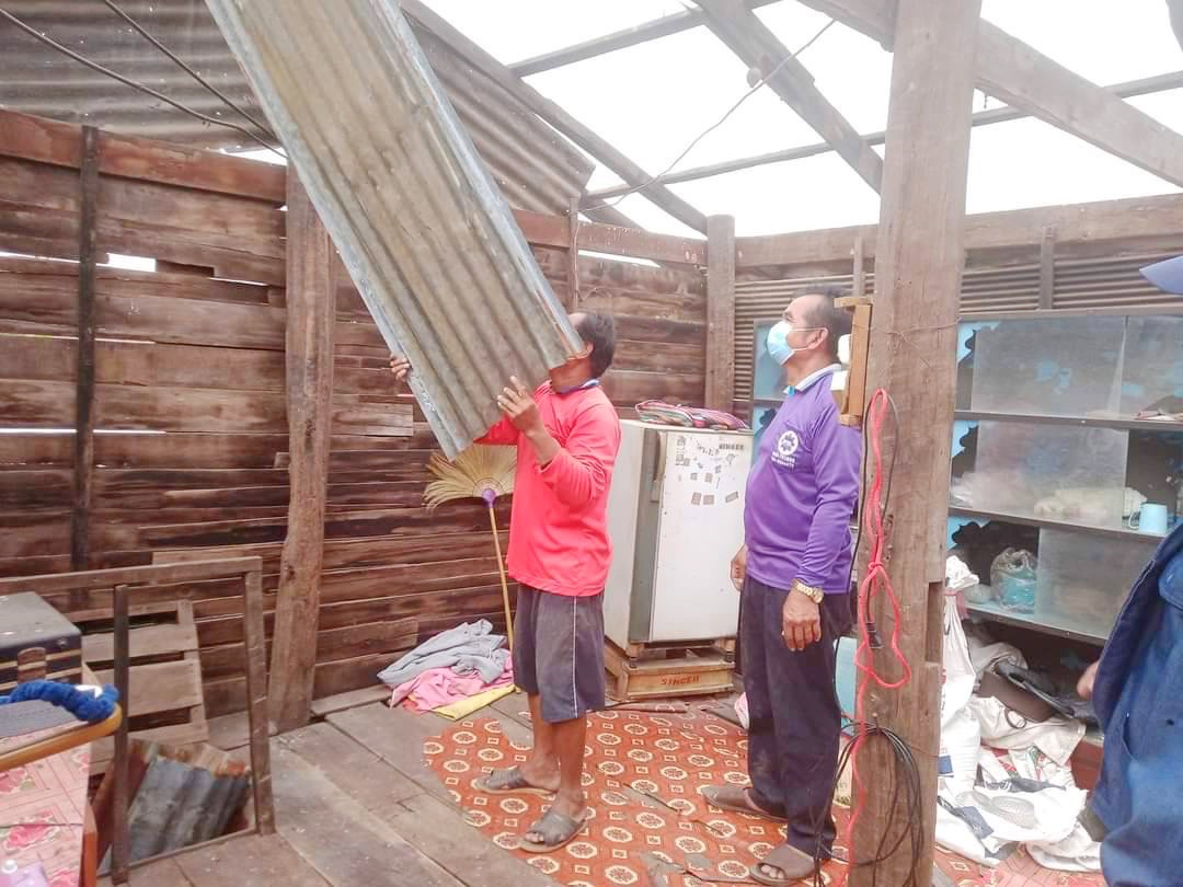 ผู้ตรวจราชการกรมการพัฒนาชุมชน ร่วมกับทีมปฏิบัติการแก้จนฯ ลงพื้นที่ติดตามเยี่ยมเยียนครัวเรือนเป้าหมาย อำเภอเชียงยืน จังหวัดมหาสารคาม
