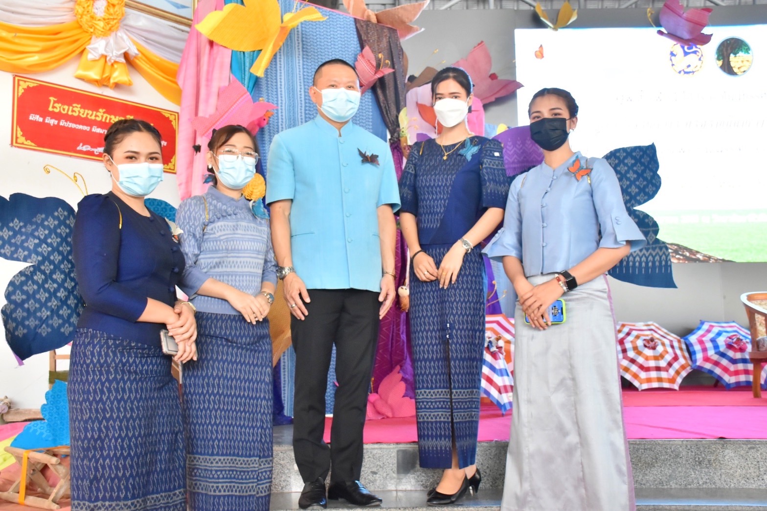 จังหวัดมหาสารคาม จัดแถลงข่าวการประดิษฐ์ผีเสื้อเพื่อนำไปประดับในนิทรรศการเฉลิมพระเกียรติ สมเด็จพระนางเจ้าสิริกิติ์ พระบรมราชินีนาถ พระบรมราชชนนีพันปีหลวง เนื่องในโอกาสมหามงคลเฉลิมพระชนมพรรษา 90 พรรษา 12 สิงหาคม 2565