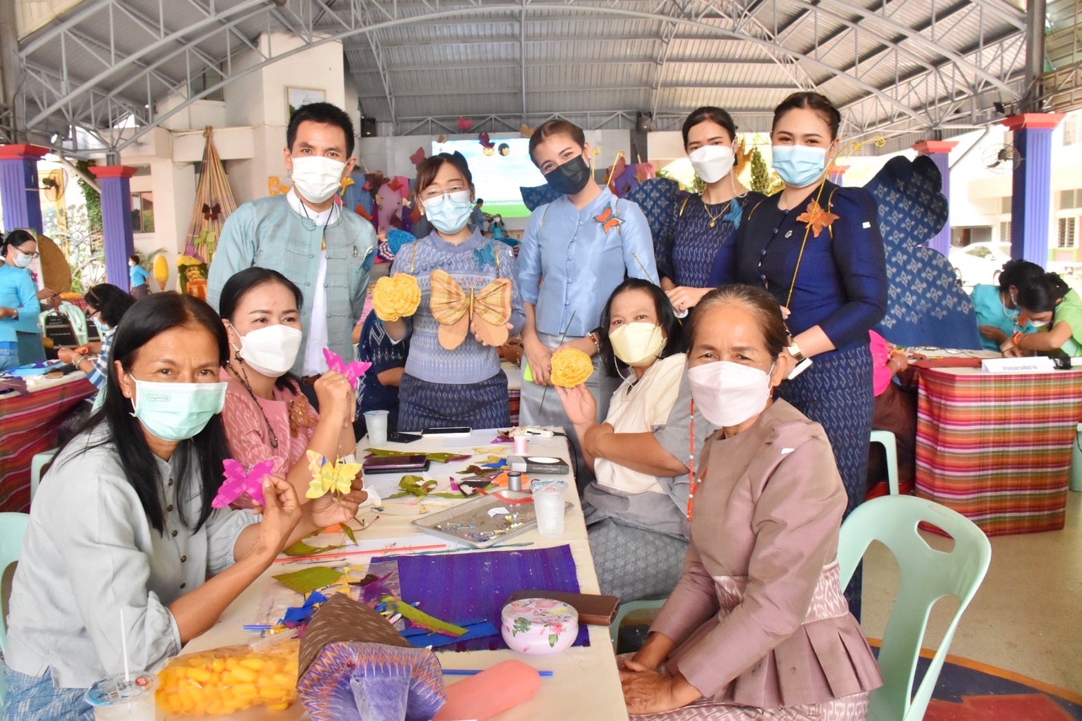 จังหวัดมหาสารคาม จัดแถลงข่าวการประดิษฐ์ผีเสื้อเพื่อนำไปประดับในนิทรรศการเฉลิมพระเกียรติ สมเด็จพระนางเจ้าสิริกิติ์ พระบรมราชินีนาถ พระบรมราชชนนีพันปีหลวง เนื่องในโอกาสมหามงคลเฉลิมพระชนมพรรษา 90 พรรษา 12 สิงหาคม 2565