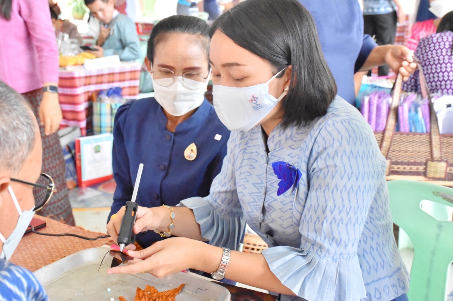 จังหวัดมหาสารคาม จัดแถลงข่าวการประดิษฐ์ผีเสื้อเพื่อนำไปประดับในนิทรรศการเฉลิมพระเกียรติ สมเด็จพระนางเจ้าสิริกิติ์ พระบรมราชินีนาถ พระบรมราชชนนีพันปีหลวง เนื่องในโอกาสมหามงคลเฉลิมพระชนมพรรษา 90 พรรษา 12 สิงหาคม 2565