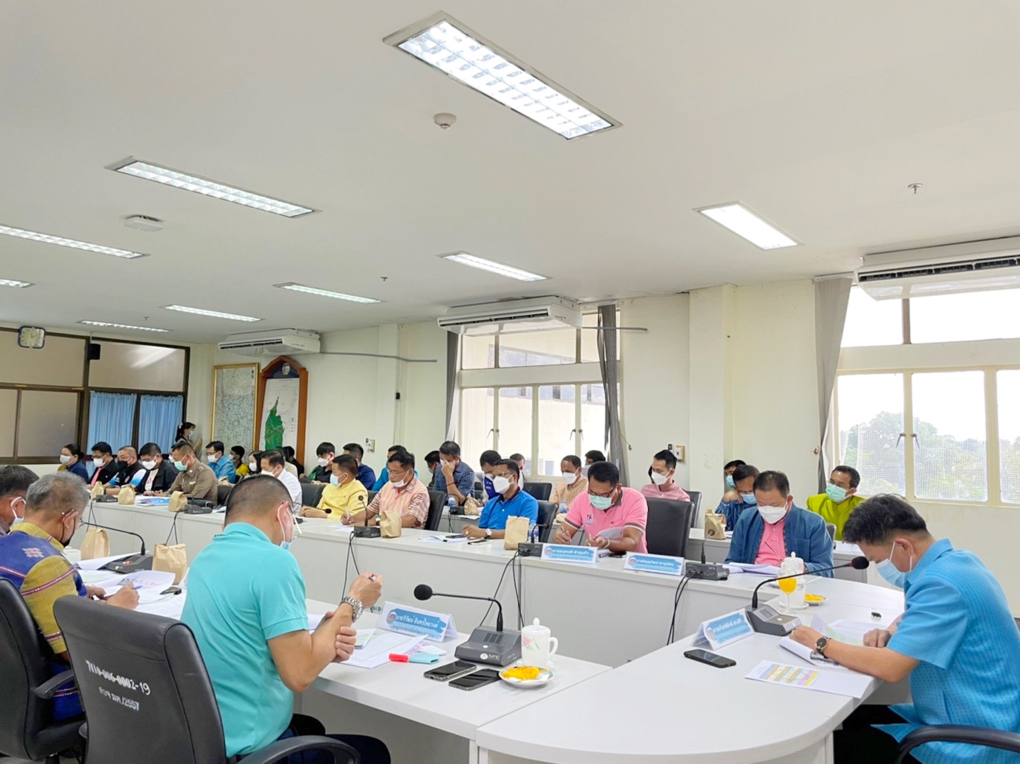 ผู้ว่าราชการจังหวัดมหาสารคามประชุมคณะกรรมการบริหารศูนย์อำนวยการขจัดความยากจนและพัฒนาคนทุกช่วงวัยอย่างยั่งยืนตามหลักปรัชญาของเศรษฐกิจพอเพียงจังหวัดมหาสารคาม (คจพ.จ)