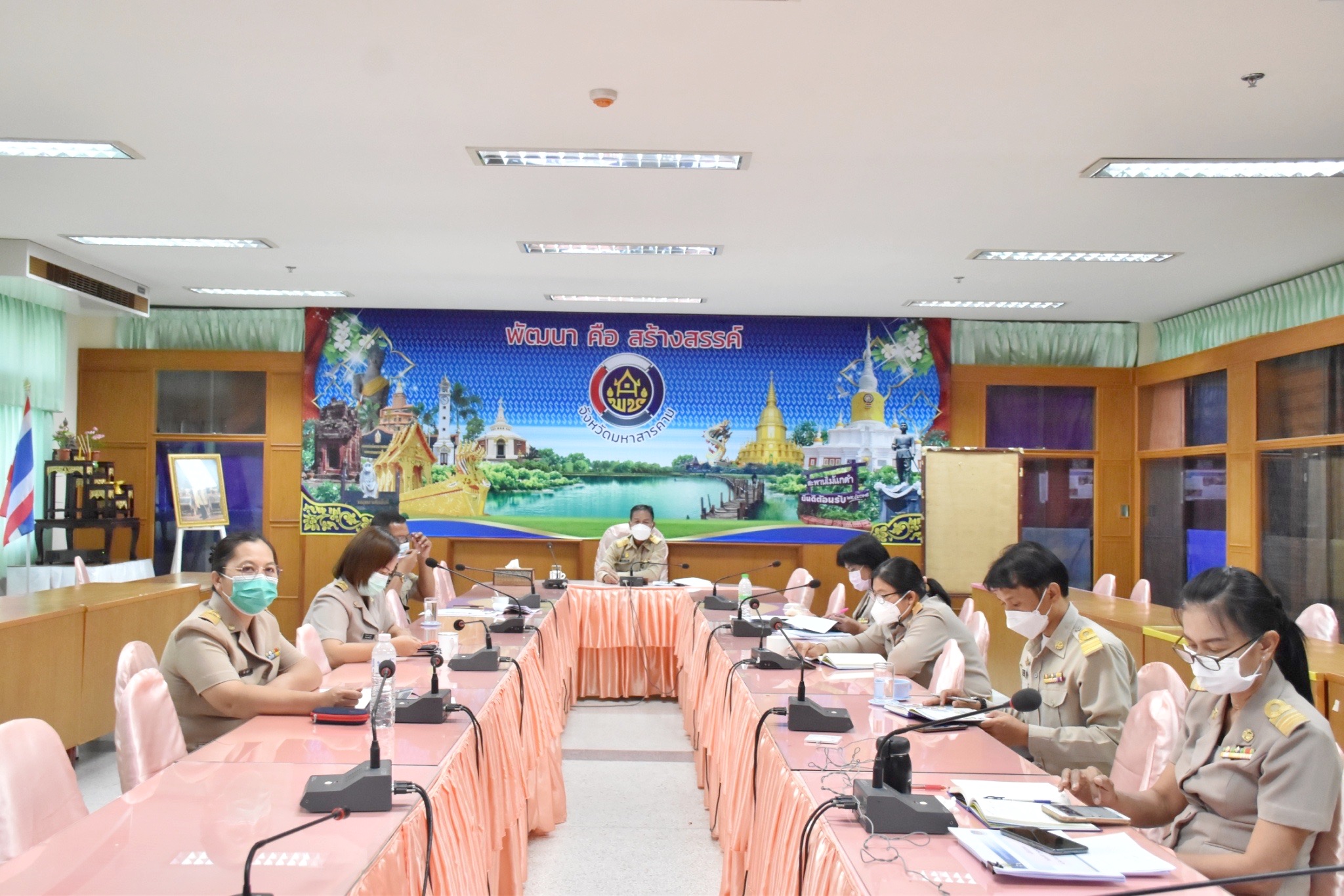พช.มหาสารคามร่วมประชุมกรมการพัฒนาชุมชน ประจำเดือนพฤษภาคม 2565 ผ่านระบบการประชุมทางไกล(Video Conference)