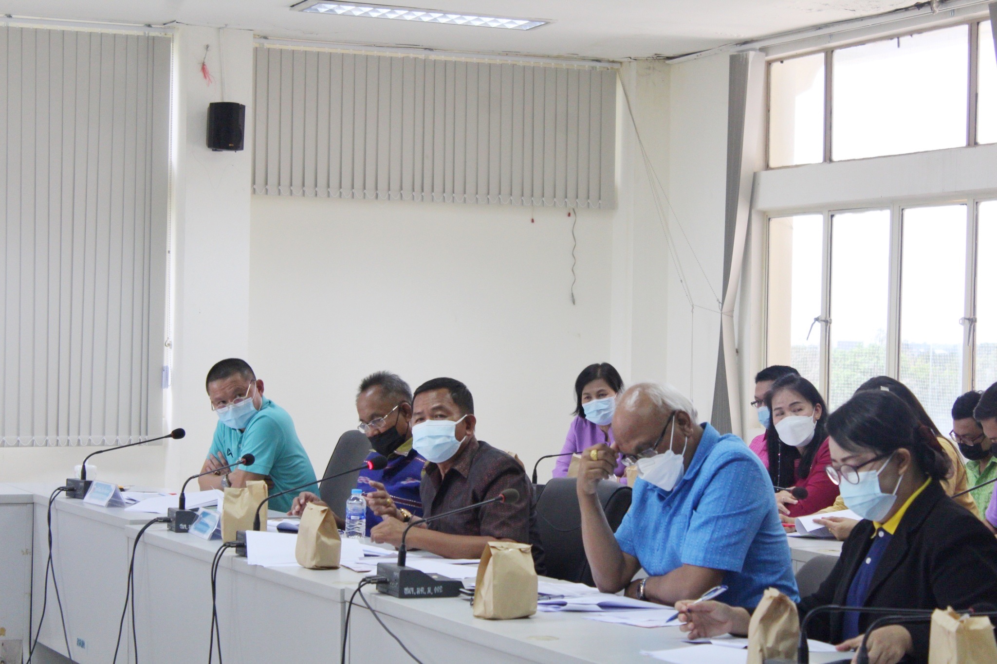 ผู้ว่าราชการจังหวัดมหาสารคามประชุมคณะกรรมการบริหารศูนย์อำนวยการขจัดความยากจนและพัฒนาคนทุกช่วงวัยอย่างยั่งยืนตามหลักปรัชญาของเศรษฐกิจพอเพียงจังหวัดมหาสารคาม (คจพ.จ)