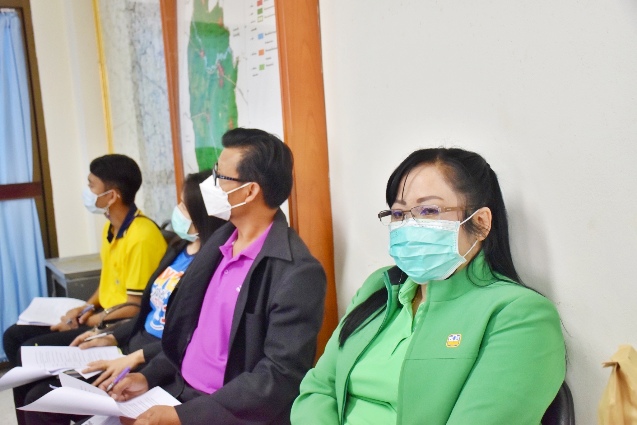 ผู้ว่าราชการจังหวัดมหาสารคามประชุมคณะกรรมการบริหารศูนย์อำนวยการขจัดความยากจนและพัฒนาคนทุกช่วงวัยอย่างยั่งยืนตามหลักปรัชญาของเศรษฐกิจพอเพียงจังหวัดมหาสารคาม (คจพ.จ)