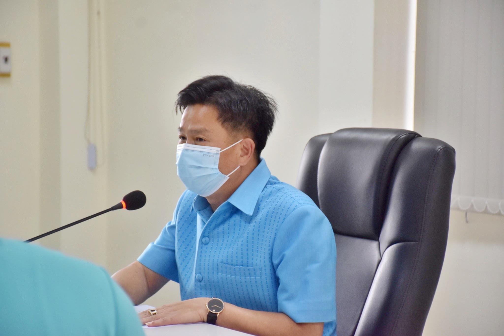 ผู้ว่าราชการจังหวัดมหาสารคามประชุมคณะกรรมการบริหารศูนย์อำนวยการขจัดความยากจนและพัฒนาคนทุกช่วงวัยอย่างยั่งยืนตามหลักปรัชญาของเศรษฐกิจพอเพียงจังหวัดมหาสารคาม (คจพ.จ)