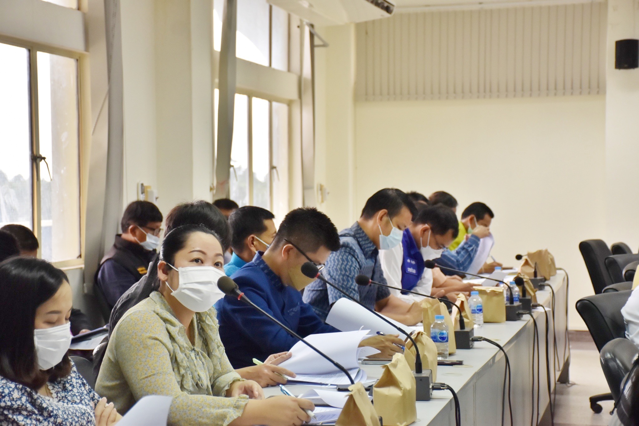 ผู้ว่าราชการจังหวัดมหาสารคามประชุมคณะกรรมการบริหารศูนย์อำนวยการขจัดความยากจนและพัฒนาคนทุกช่วงวัยอย่างยั่งยืนตามหลักปรัชญาของเศรษฐกิจพอเพียงจังหวัดมหาสารคาม (คจพ.จ)