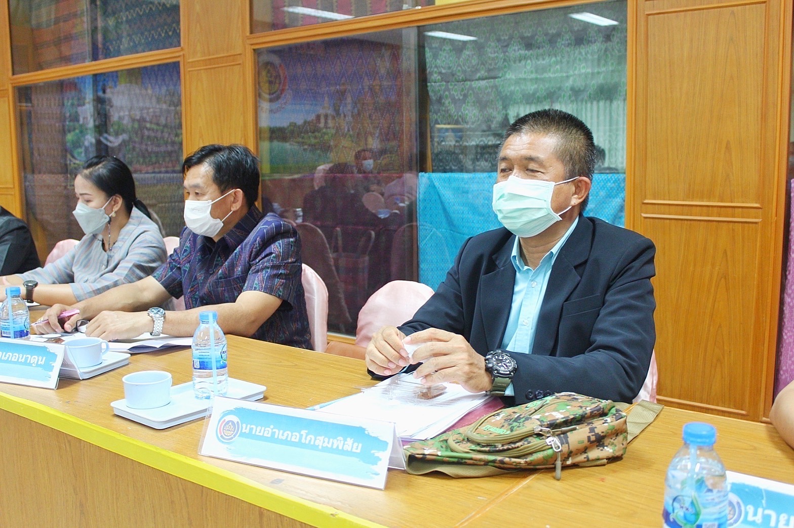 รองผู้ว่าราชการจังหวัดมหาสารคาม “ประชุมคณะทำงานรับผิดชอบตามมิติของปัญหาการขจัดความยากจนและพัฒนาคนทุกช่วงวัยอย่างยั่งยืน ตามหลักปรัชญาของเศรษฐกิจพอเพียงจังหวัดมหาสารคาม” (มิติปัญหาด้านสุขภาพ มิติด้านการศึกษา  และมิติด้านการเข้าถึงบริการภาครัฐ)