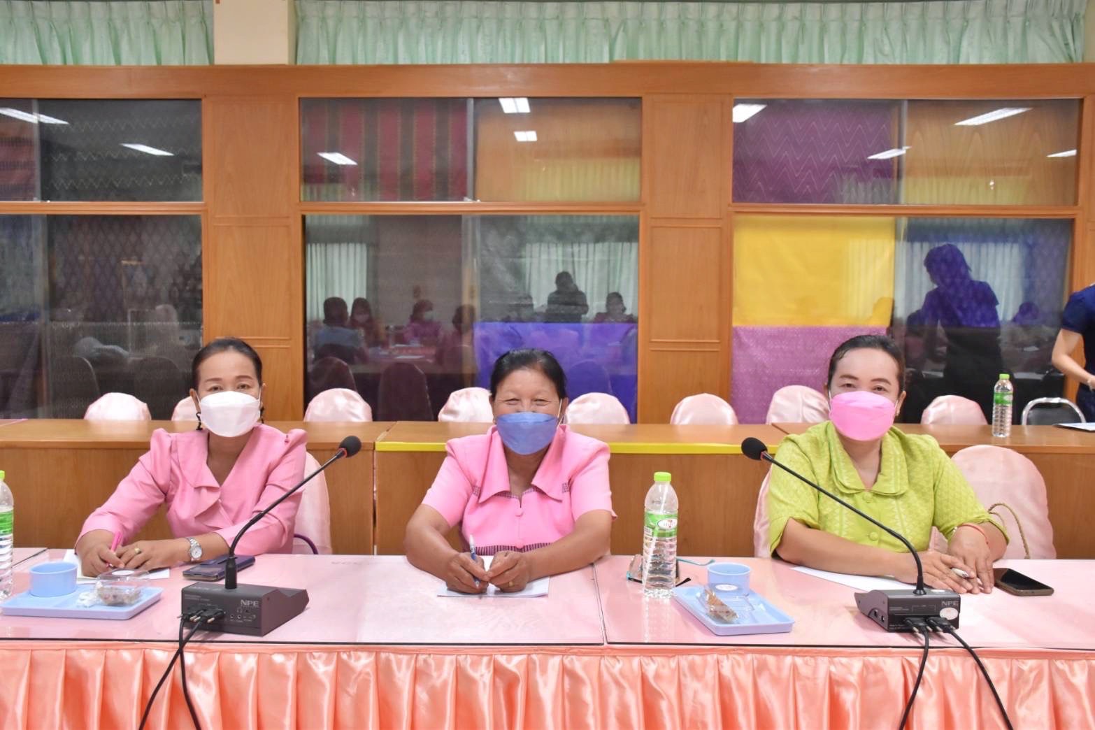 การประชุมติดตามและประเมินผลการดำเนินงานทุนหมุนเวียน ประจำปีบัญชี 2565  ?ตัวชี้วัดที่ 3.1 ระดับความสำเร็จในการติดตามและประเมินผลการดำเนินงานตามวัตถุประสงค์ของกองทุนพัฒนาบทบาทสตรี (การจัดเก็บข้อมูลเชิงคุณภาพ)