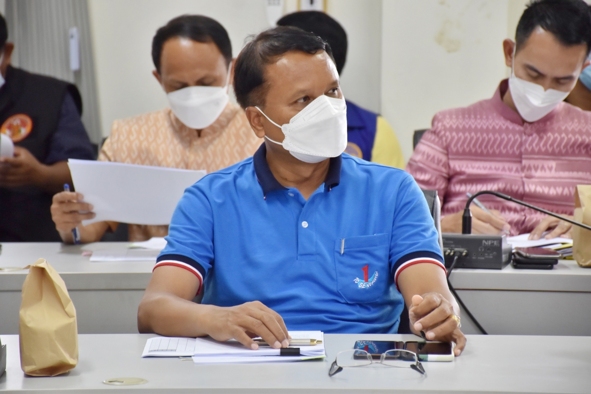 ผู้ว่าราชการจังหวัดมหาสารคามประชุมคณะกรรมการบริหารศูนย์อำนวยการขจัดความยากจนและพัฒนาคนทุกช่วงวัยอย่างยั่งยืนตามหลักปรัชญาของเศรษฐกิจพอเพียงจังหวัดมหาสารคาม (คจพ.จ)