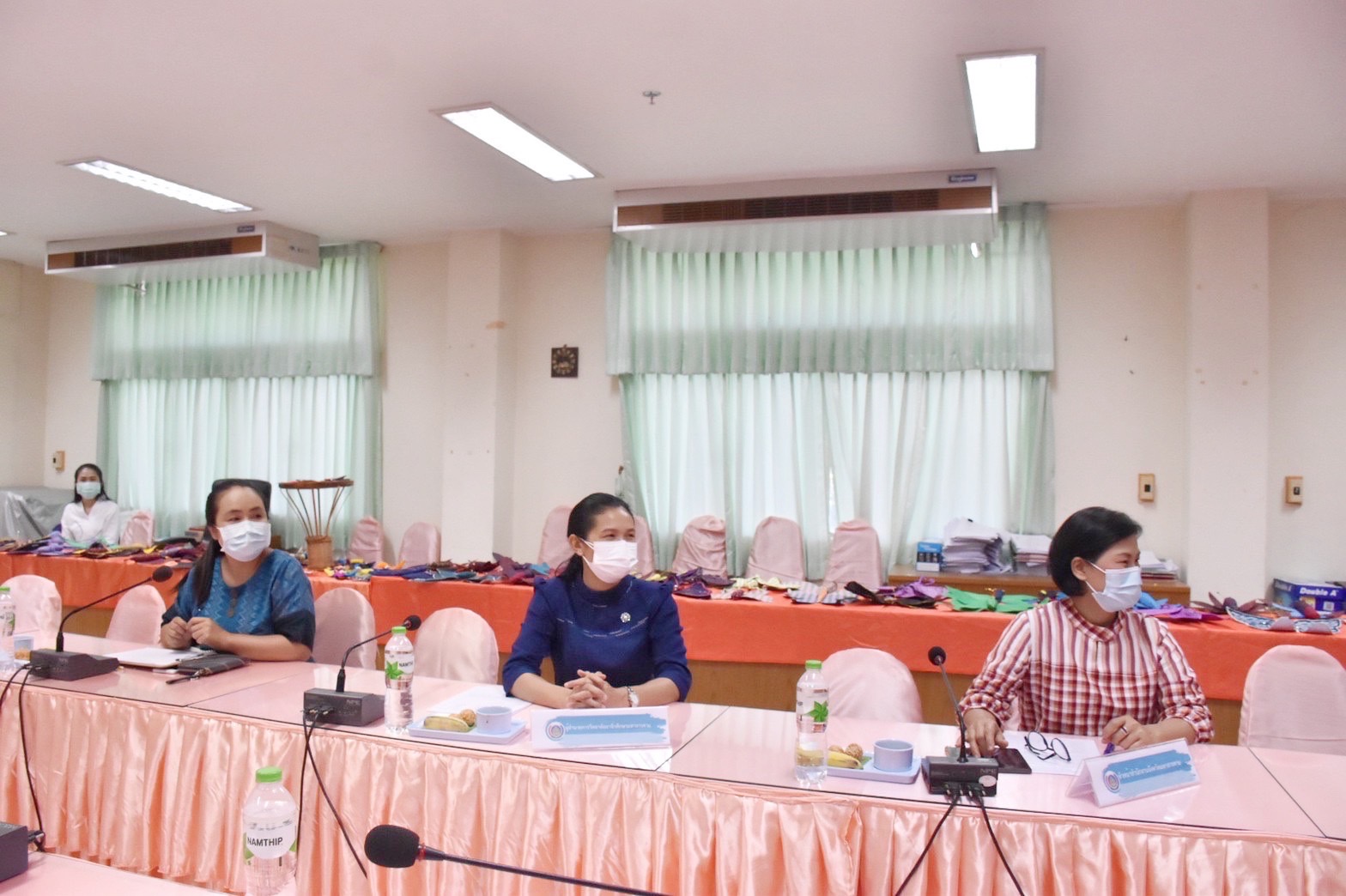 ?จังหวัดมหาสารคาม  ประชุมคณะกรรมการคัดเลือกผีเสื้อประดิษฐ์ เพื่อนำไปประดับในนิทรรศการเฉลิมพระเกียรติสมเด็จพระนางเจ้าสิริกิติ์ พระบรมราชินีนาถ พระบรมราชชนนีพันปีหลวง เนื่องในโอกาสมหามงคลเฉลิมพระชนมพรรษา ๙๐ พรรษา ๑๒ สิงหาคม ๒๕๖๕