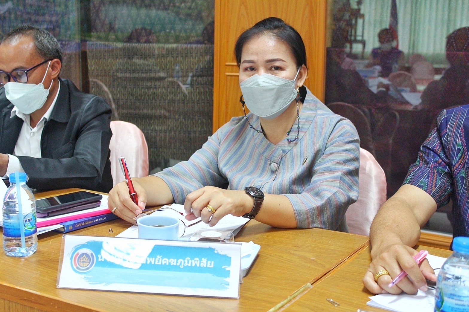 รองผู้ว่าราชการจังหวัดมหาสารคาม “ประชุมคณะทำงานรับผิดชอบตามมิติของปัญหาการขจัดความยากจนและพัฒนาคนทุกช่วงวัยอย่างยั่งยืน ตามหลักปรัชญาของเศรษฐกิจพอเพียงจังหวัดมหาสารคาม” (มิติปัญหาด้านสุขภาพ มิติด้านการศึกษา  และมิติด้านการเข้าถึงบริการภาครัฐ)