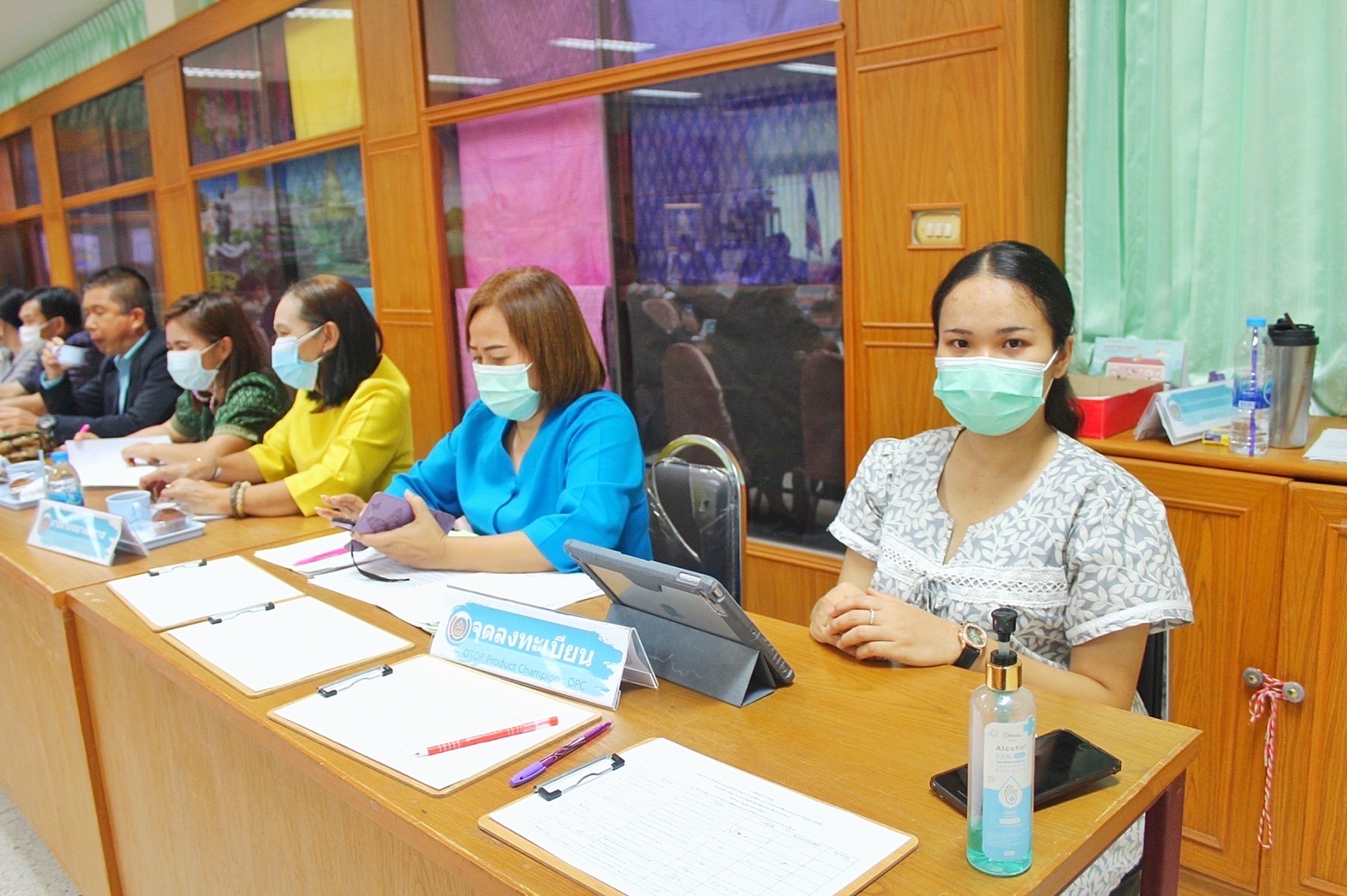 รองผู้ว่าราชการจังหวัดมหาสารคาม “ประชุมคณะทำงานรับผิดชอบตามมิติของปัญหาการขจัดความยากจนและพัฒนาคนทุกช่วงวัยอย่างยั่งยืน ตามหลักปรัชญาของเศรษฐกิจพอเพียงจังหวัดมหาสารคาม” (มิติปัญหาด้านสุขภาพ มิติด้านการศึกษา  และมิติด้านการเข้าถึงบริการภาครัฐ)