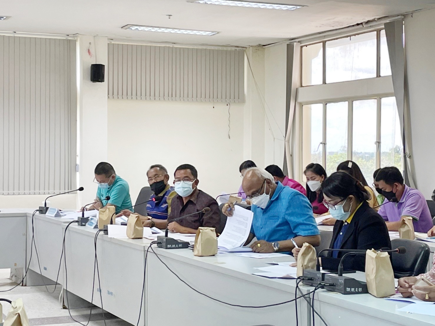 ผู้ว่าราชการจังหวัดมหาสารคามประชุมคณะกรรมการบริหารศูนย์อำนวยการขจัดความยากจนและพัฒนาคนทุกช่วงวัยอย่างยั่งยืนตามหลักปรัชญาของเศรษฐกิจพอเพียงจังหวัดมหาสารคาม (คจพ.จ)