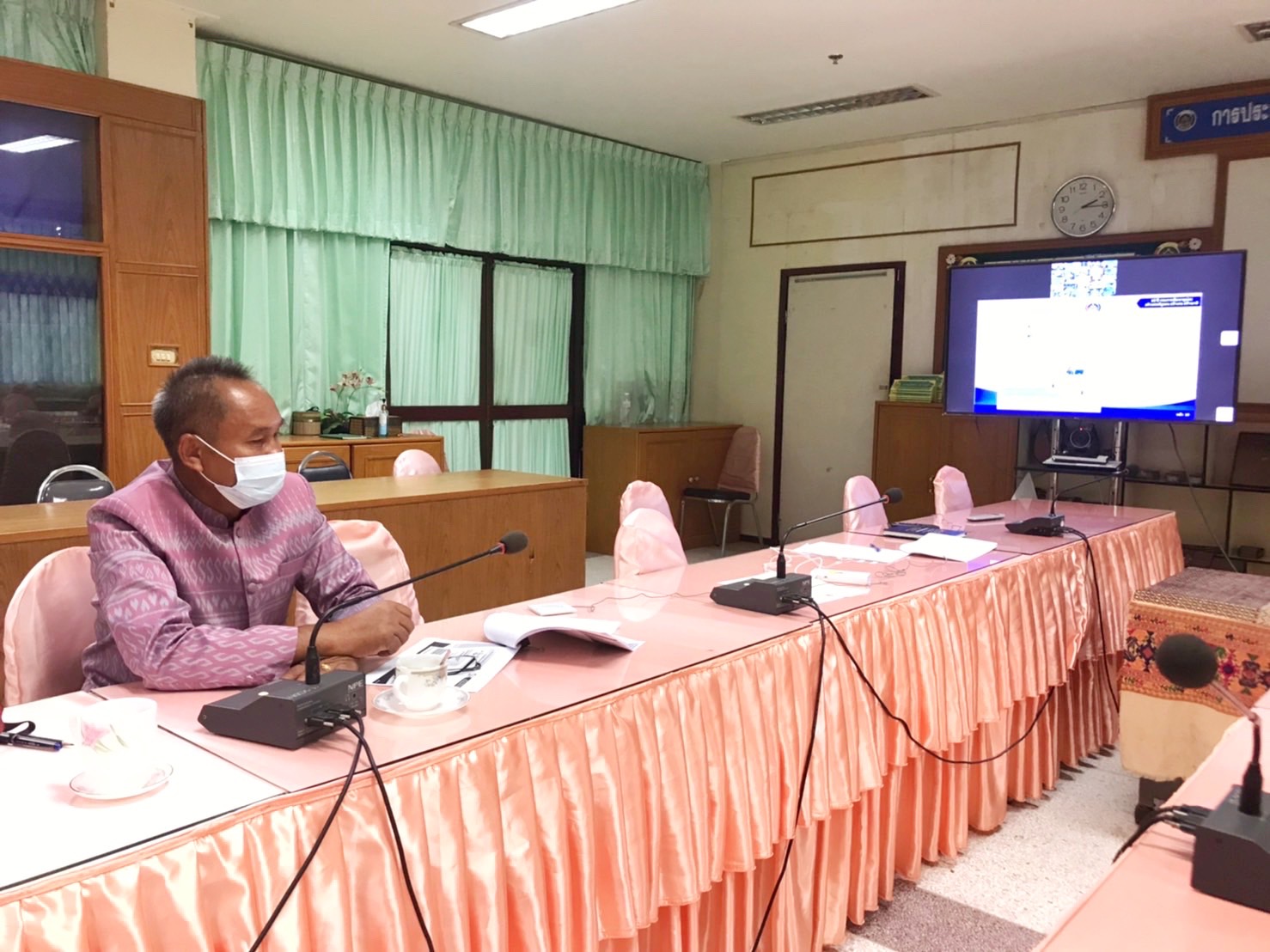 พช.มหาสารคาม ร่วมประชุมคณะทำงานติดตามเร่งรัดการเบิกจ่ายงบมาณและการใช้จ่ายภาครัฐของกรมการพัฒนาชุมชน ปีงบประมาณ พ.ศ. 2565 ผ่านระบบ Video Conference