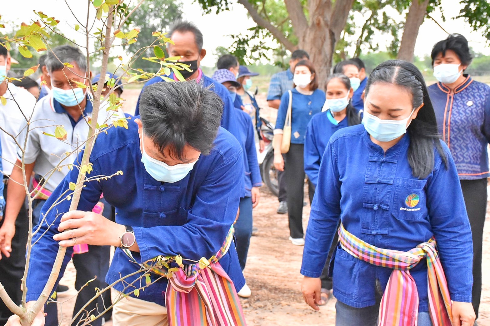 ผู้ว่าฯ มหาสารคาม นำทีมลงพื้นที่แปลง โคก หนอง นา พัฒนาชุมชน ครัวเรือนต้นแบบ อำเภอกันทรวิชัย