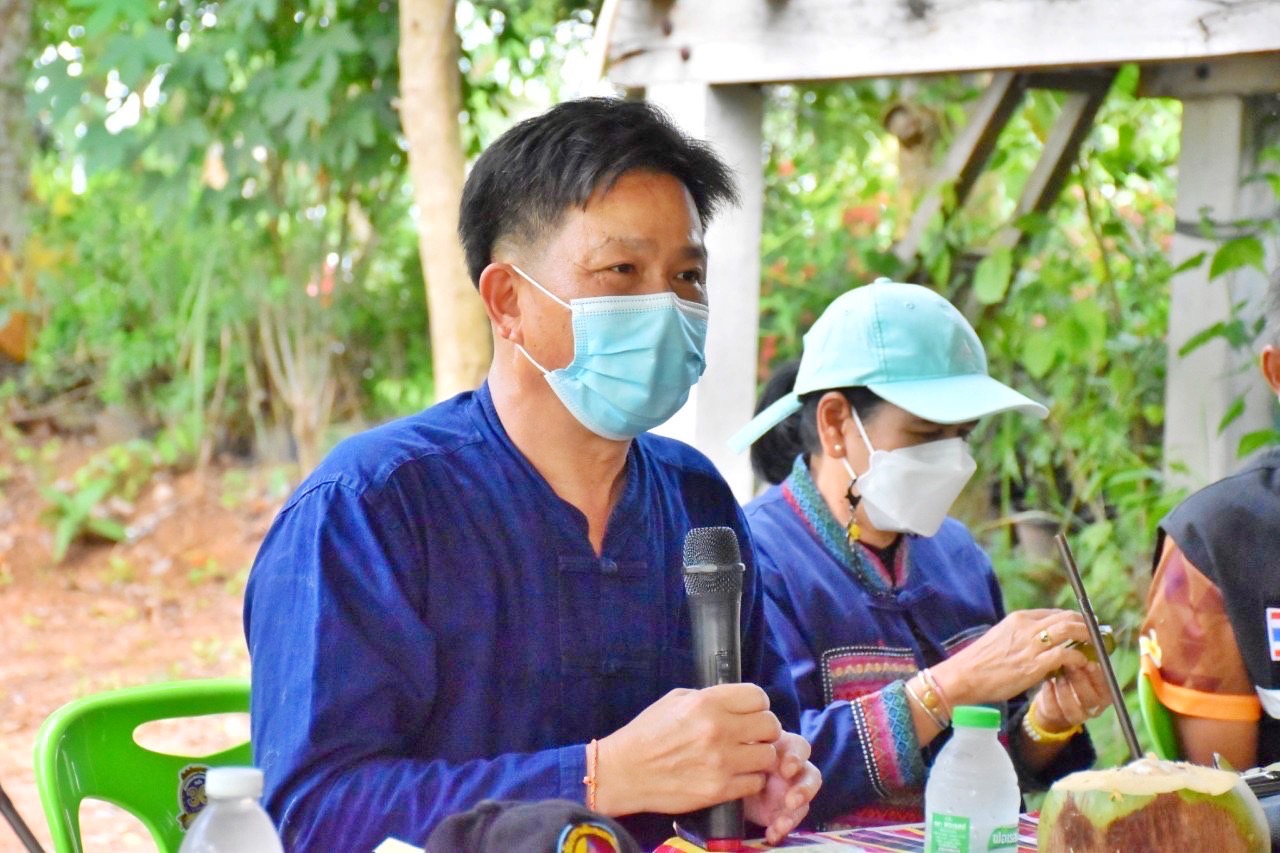 ? ผู้ว่าฯ มหาสารคาม นำทีมหัวหน้าส่วนราชการลงพื้นที่เยี่ยมเยียนให้กำลังใจ ครัวเรือนต้นแบบโคกหนองนาพัฒนาชุมชน อำเภอกุดรัง จังหวัดมหาสารคาม