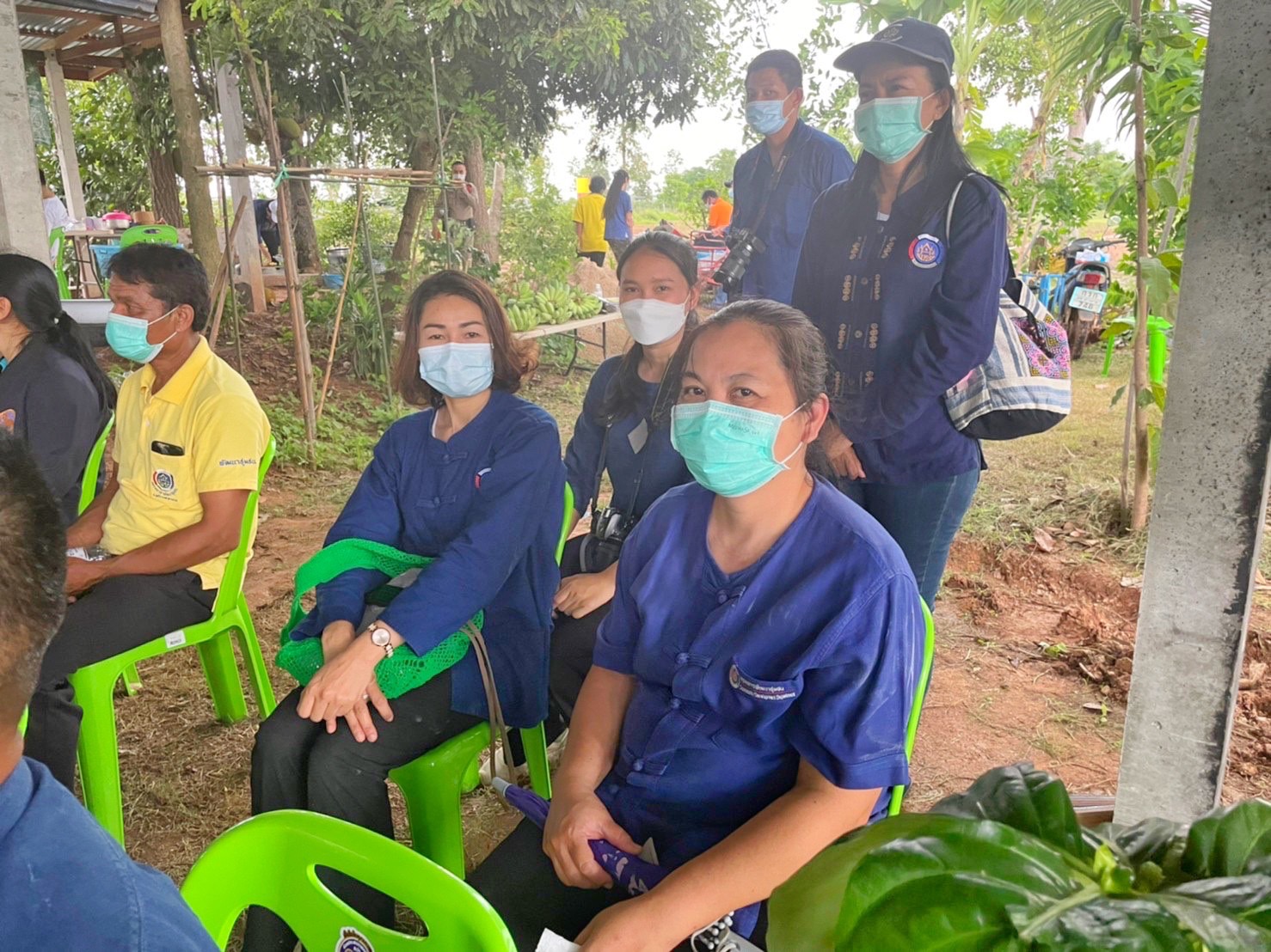 ? ผู้ว่าฯ มหาสารคาม นำทีมหัวหน้าส่วนราชการลงพื้นที่เยี่ยมเยียนให้กำลังใจ ครัวเรือนต้นแบบโคกหนองนาพัฒนาชุมชน อำเภอกุดรัง จังหวัดมหาสารคาม
