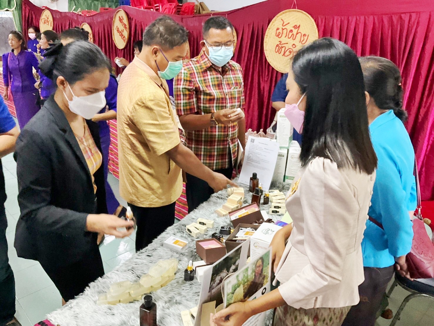 พช.มหาสารคาม คัดเลือกคนกองทุนพัฒนาบทบาทสตรีดีเด่นระดับจังหวัด ตามโครงการเชิดชูเกียรติคนกองทุนพัฒนาบทบาทสตรี ประจำปี 2565 ณ อำเภอเชียงยืน จังหวัดมหาสารคาม